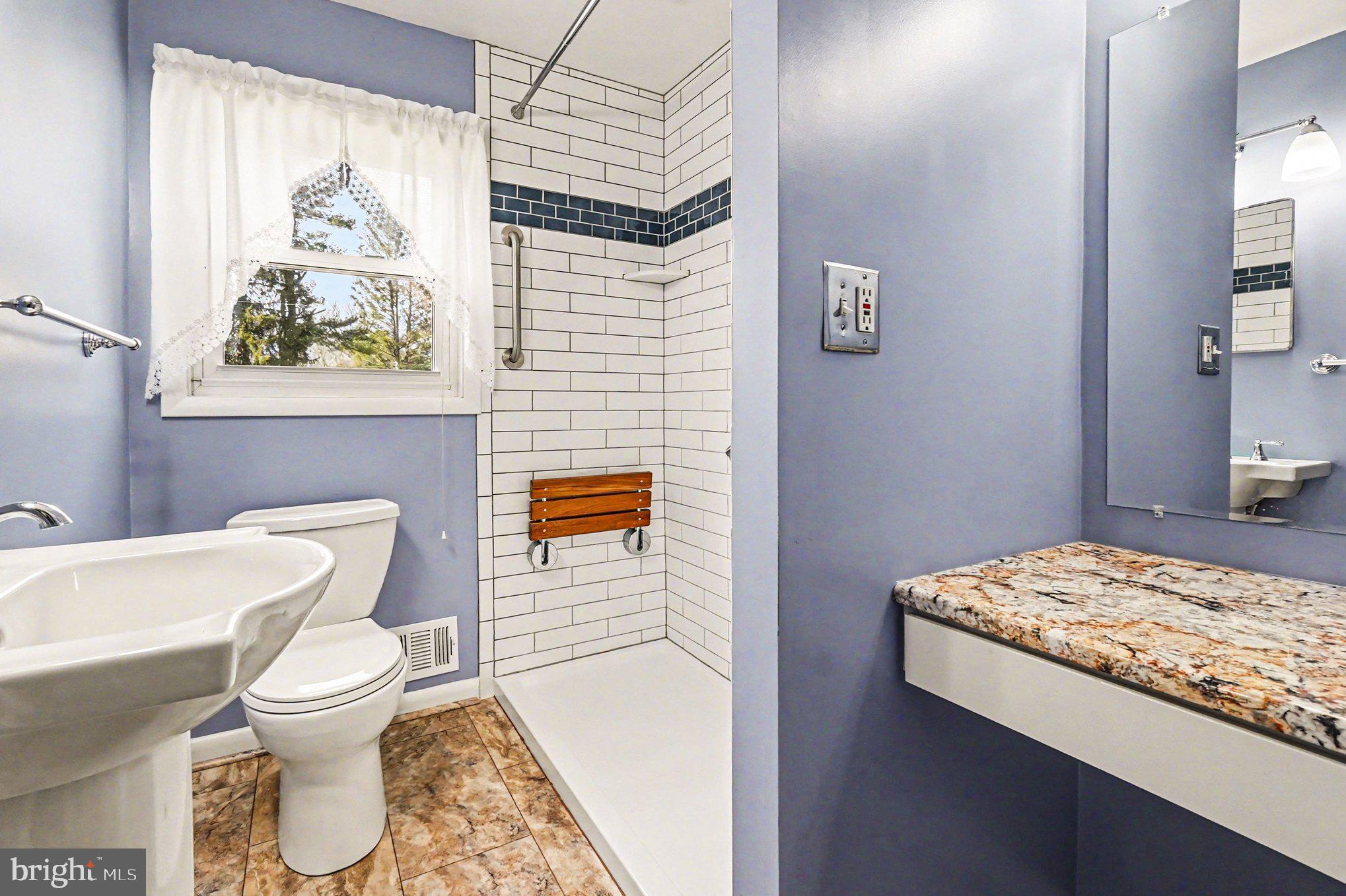 COLONIAL ACRES - Residential