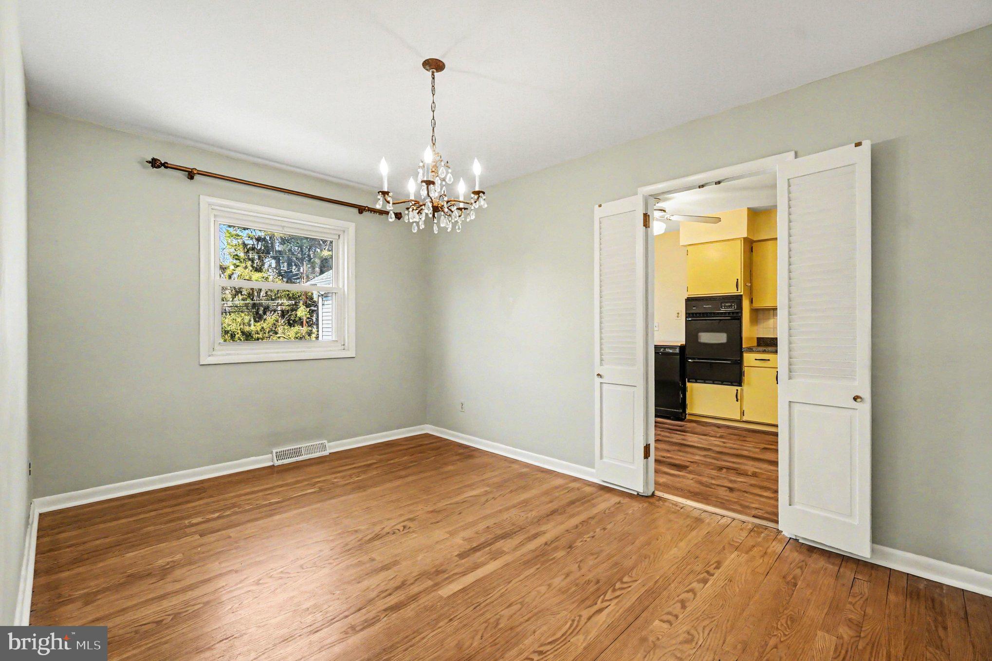 COLONIAL ACRES - Residential