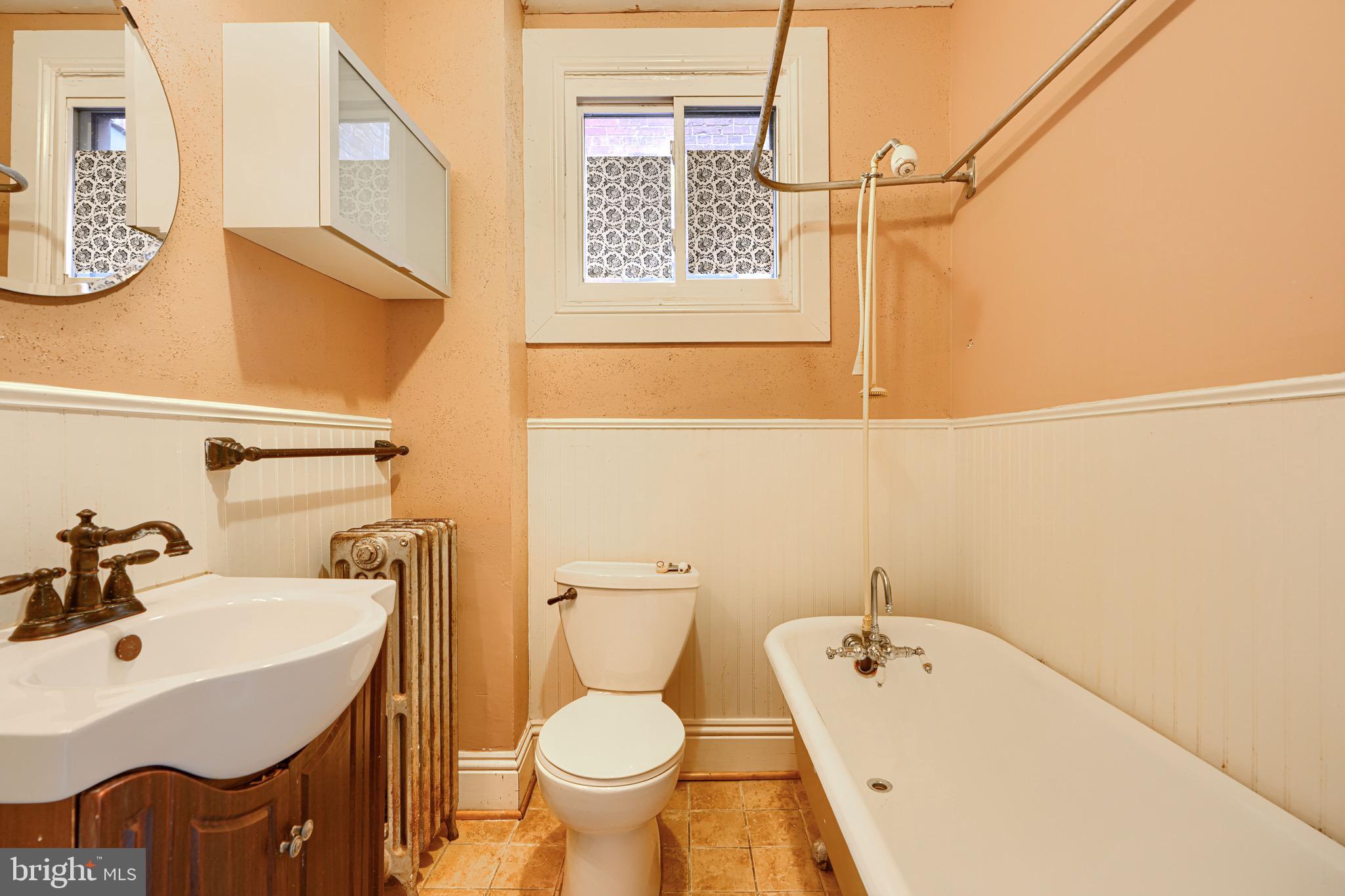 CHARLES VILLAGE - Residential