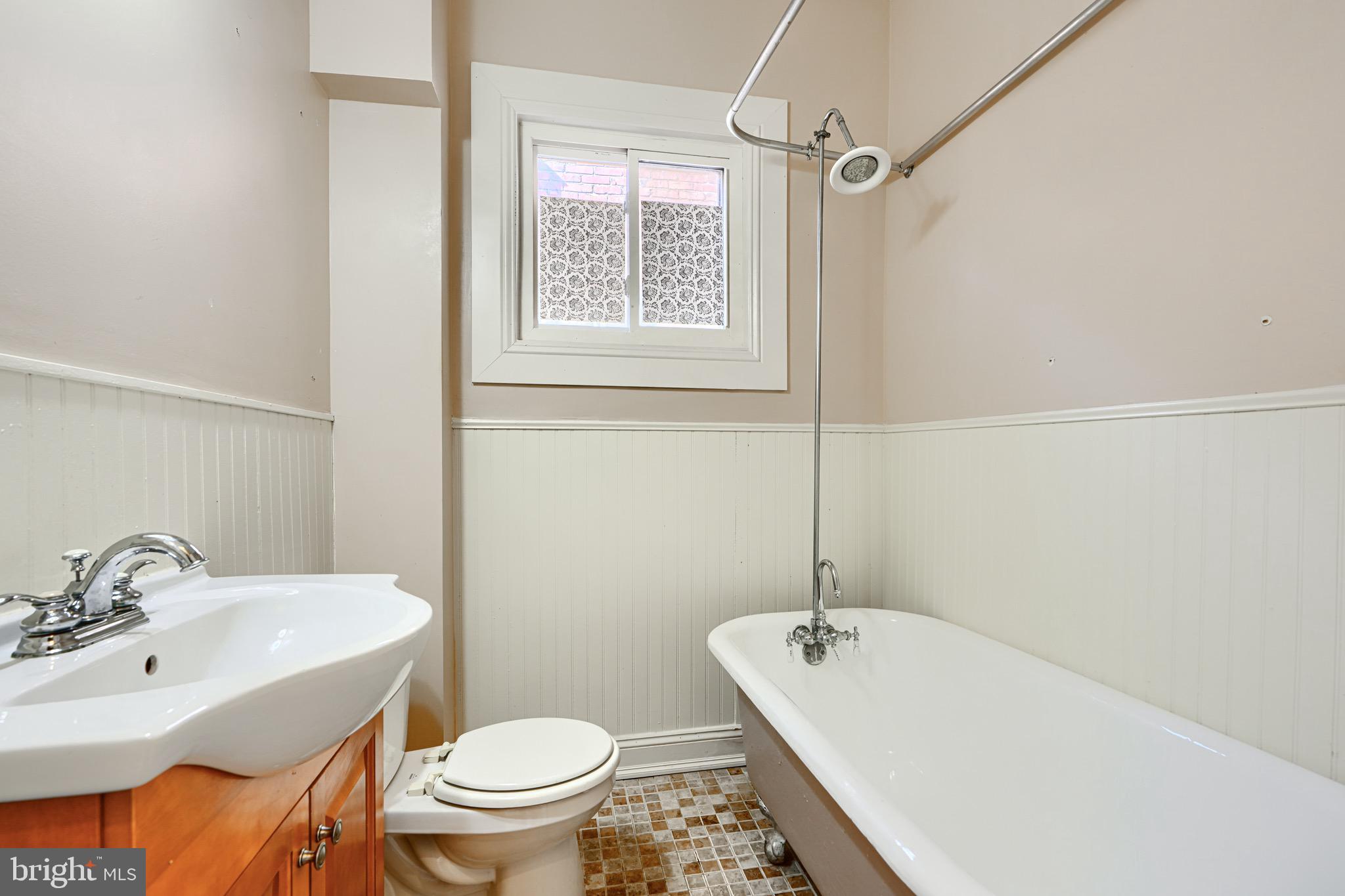 CHARLES VILLAGE - Residential