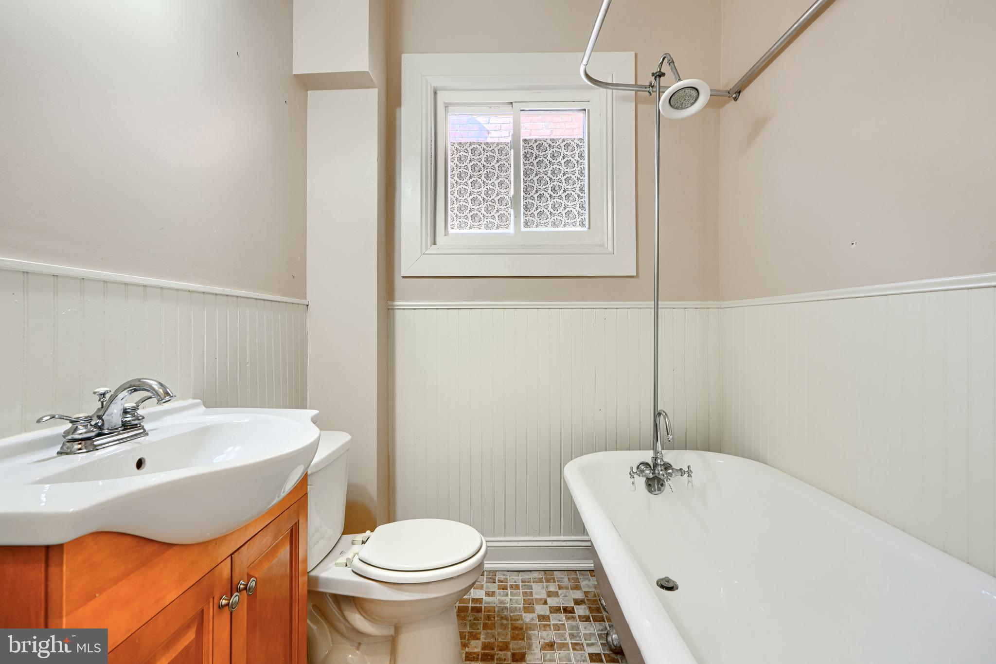 CHARLES VILLAGE - Residential