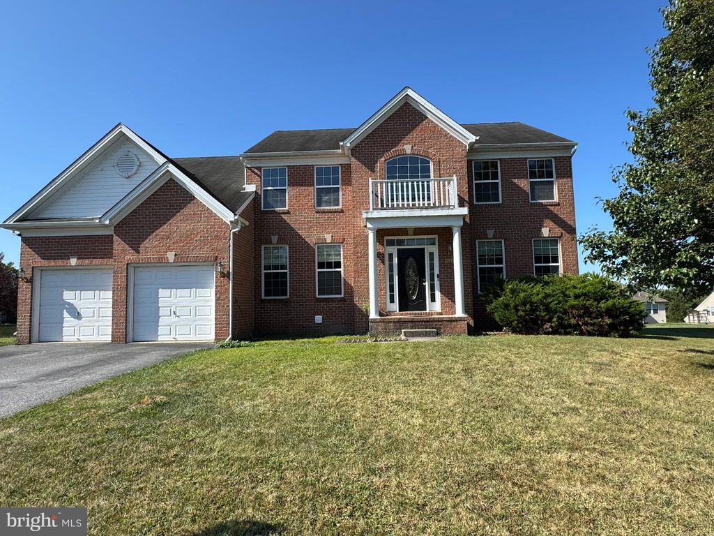 Photo of 1625 Rosebrook Drive, YORK, PA 17402 (MLS # PAYK2090262)