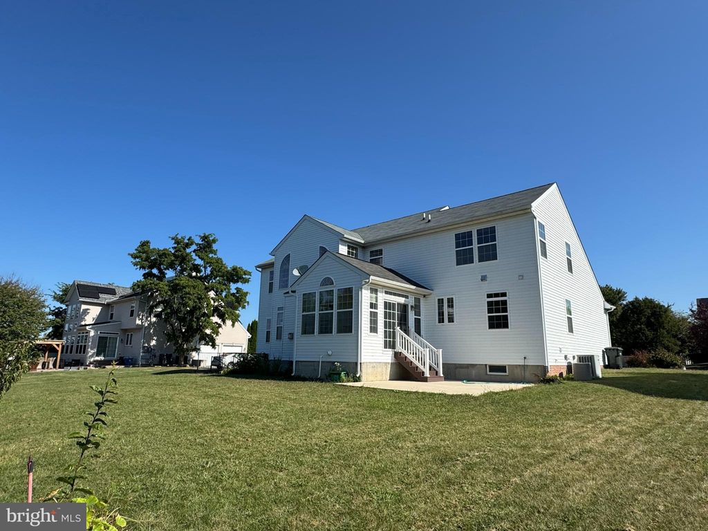 Photo of 1625 Rosebrook Drive, YORK, PA 17402 (MLS # PAYK2090262)