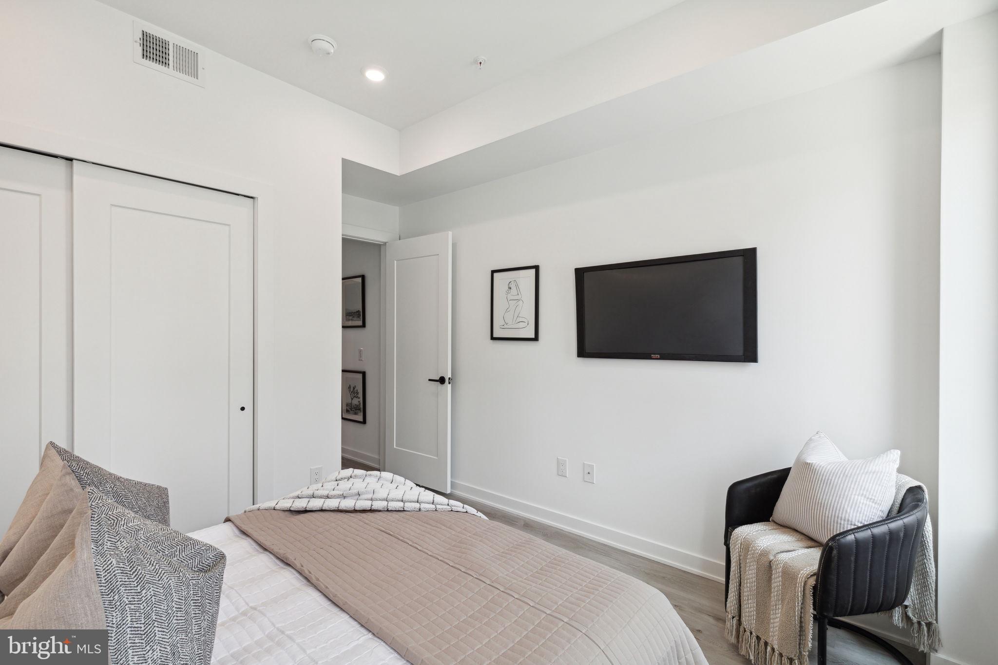 EAST KENSINGTON - Residential Lease