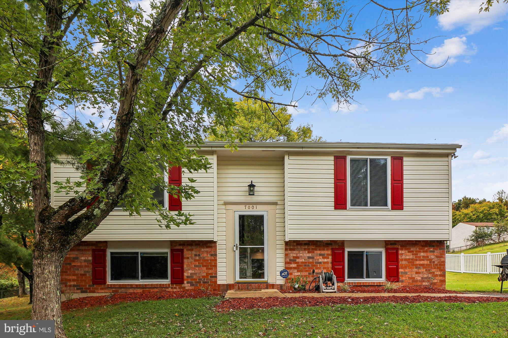 CONNEMARA HILLS - Residential