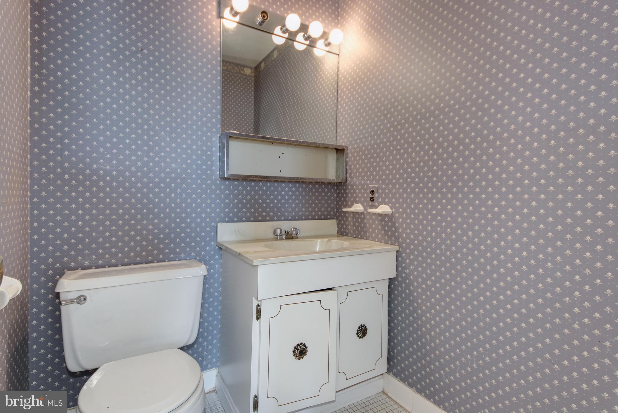 CALVERTON TOWNES - Residential