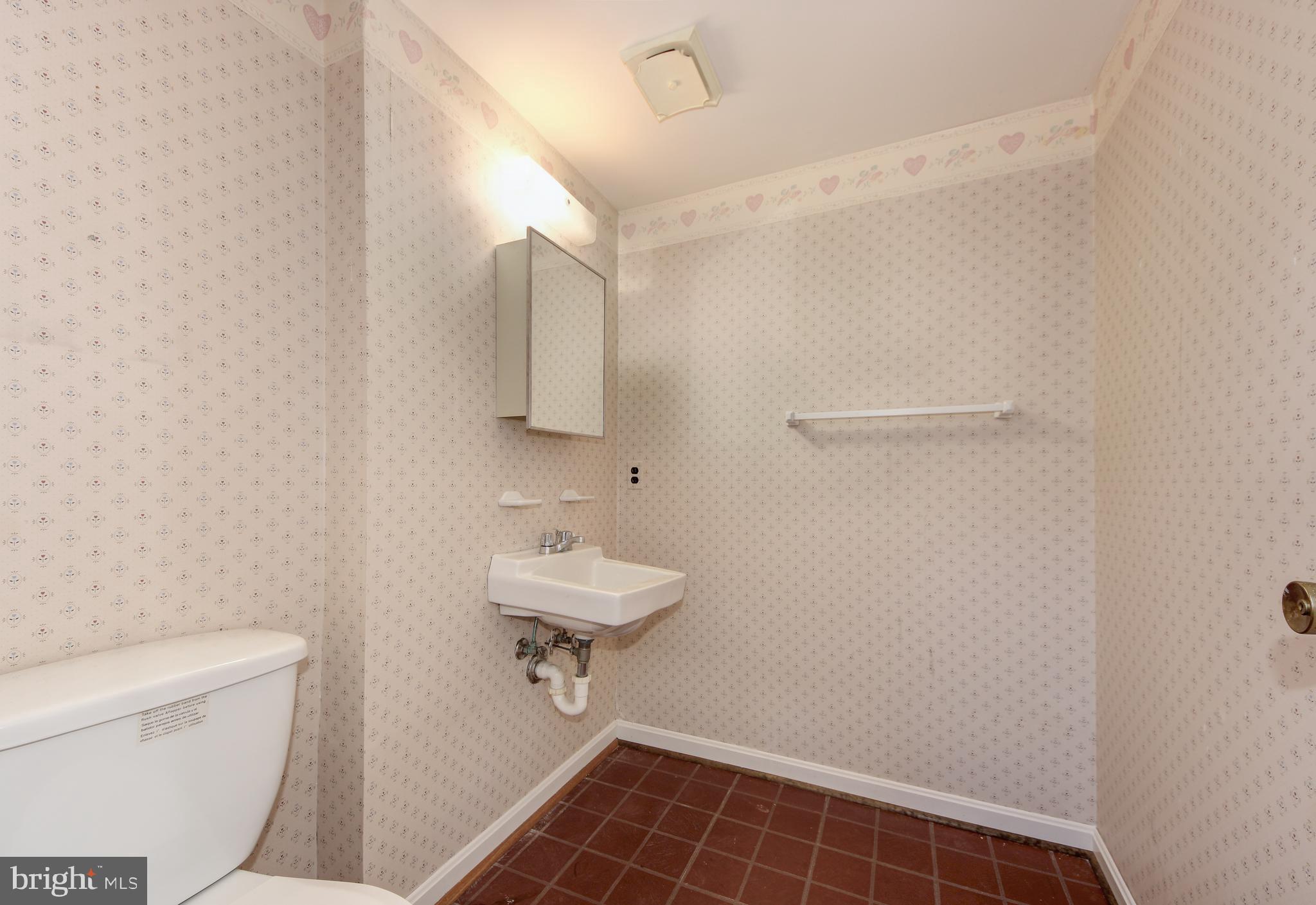 CALVERTON TOWNES - Residential