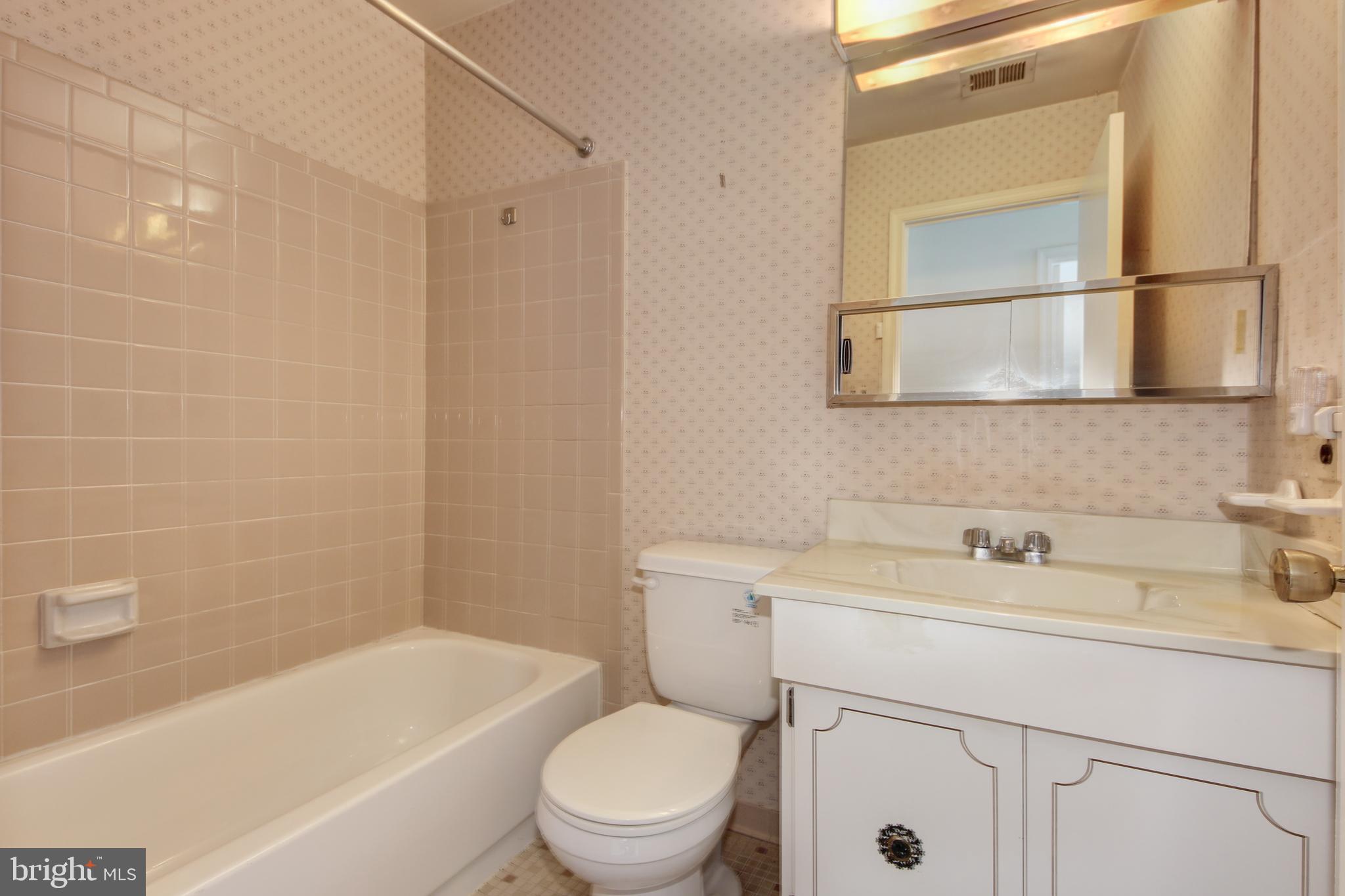 CALVERTON TOWNES - Residential