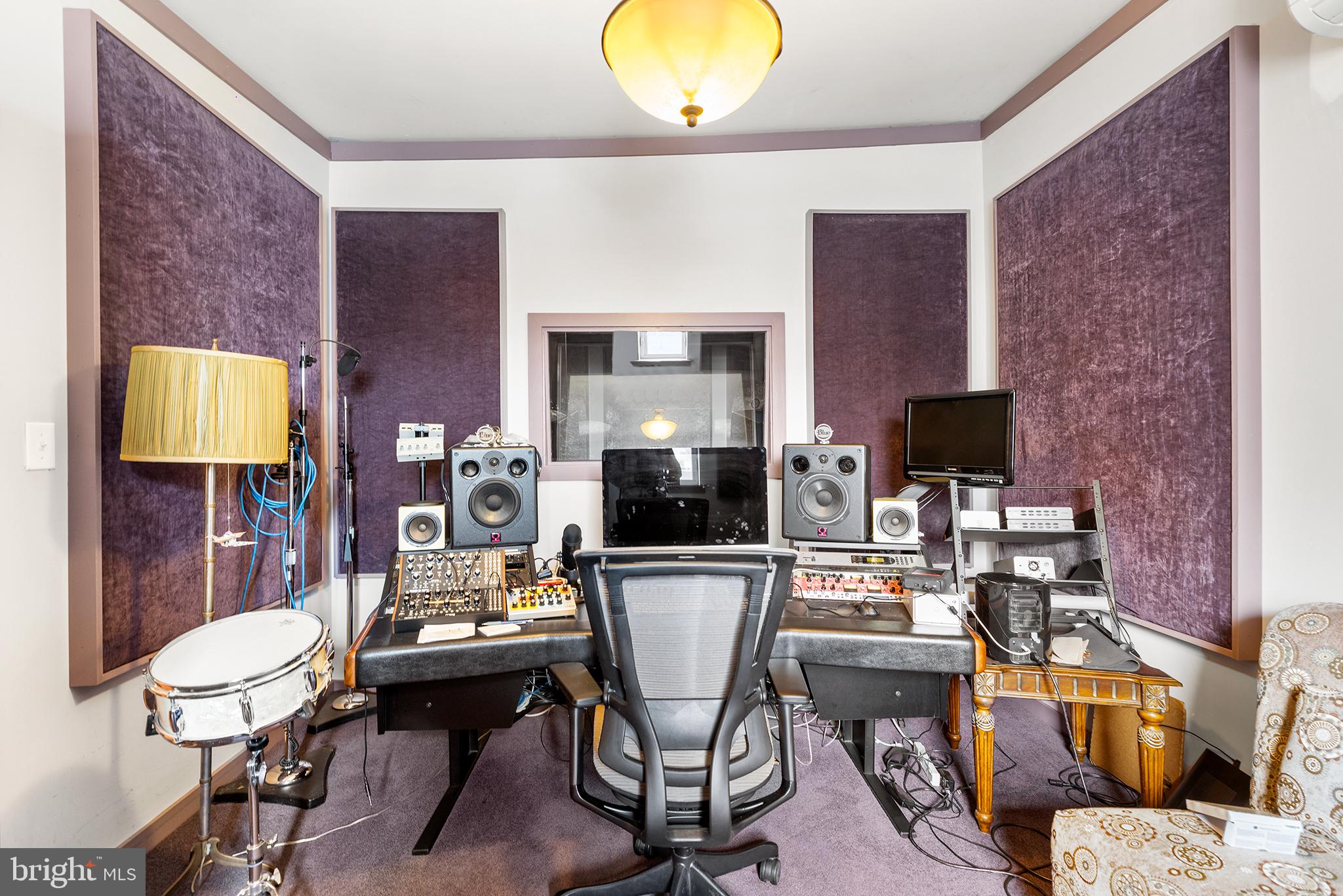 FAIRMOUNT - Residential