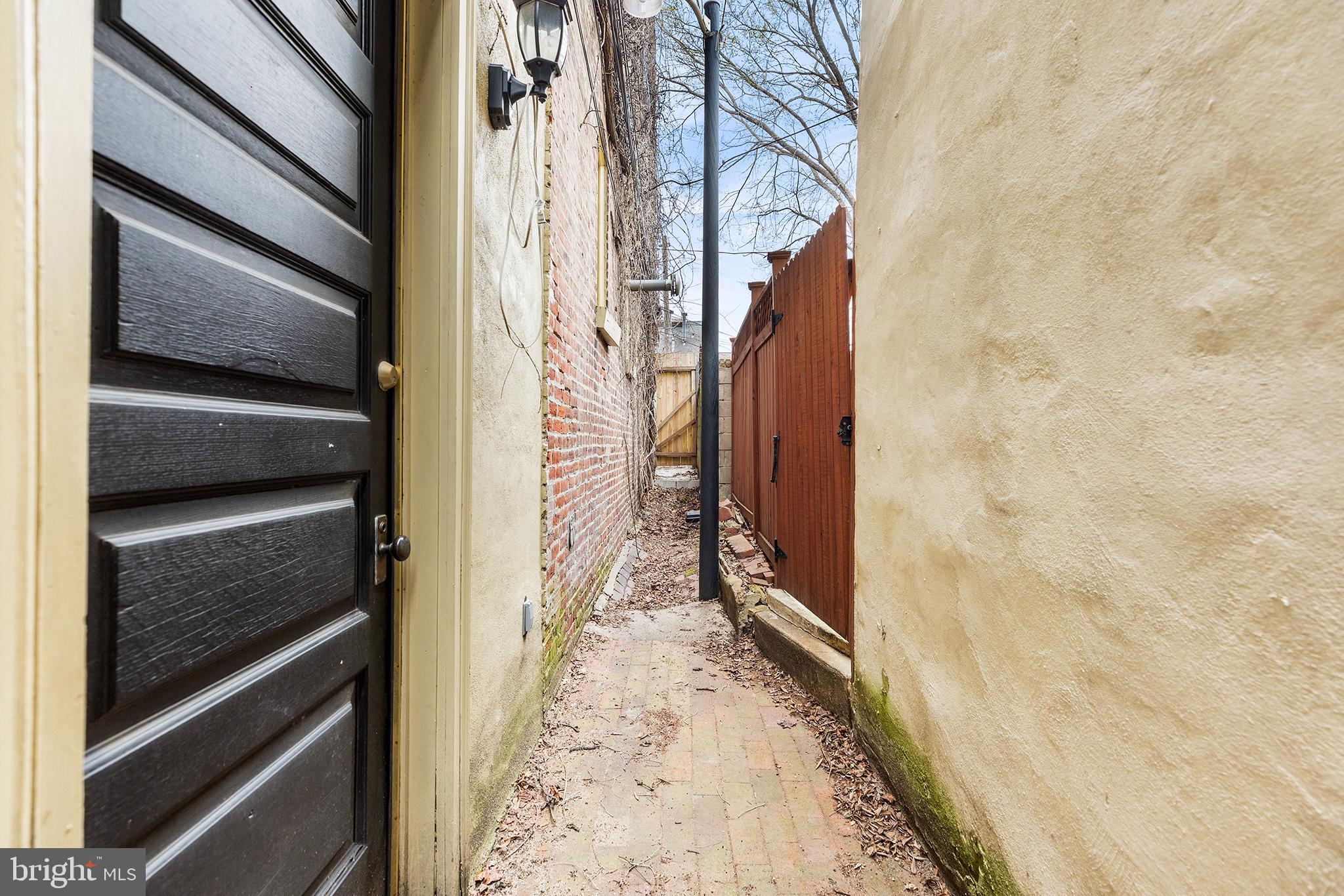 FAIRMOUNT - Residential