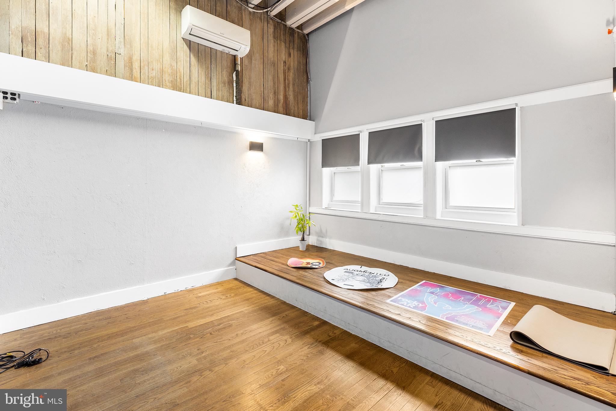 FAIRMOUNT - Residential