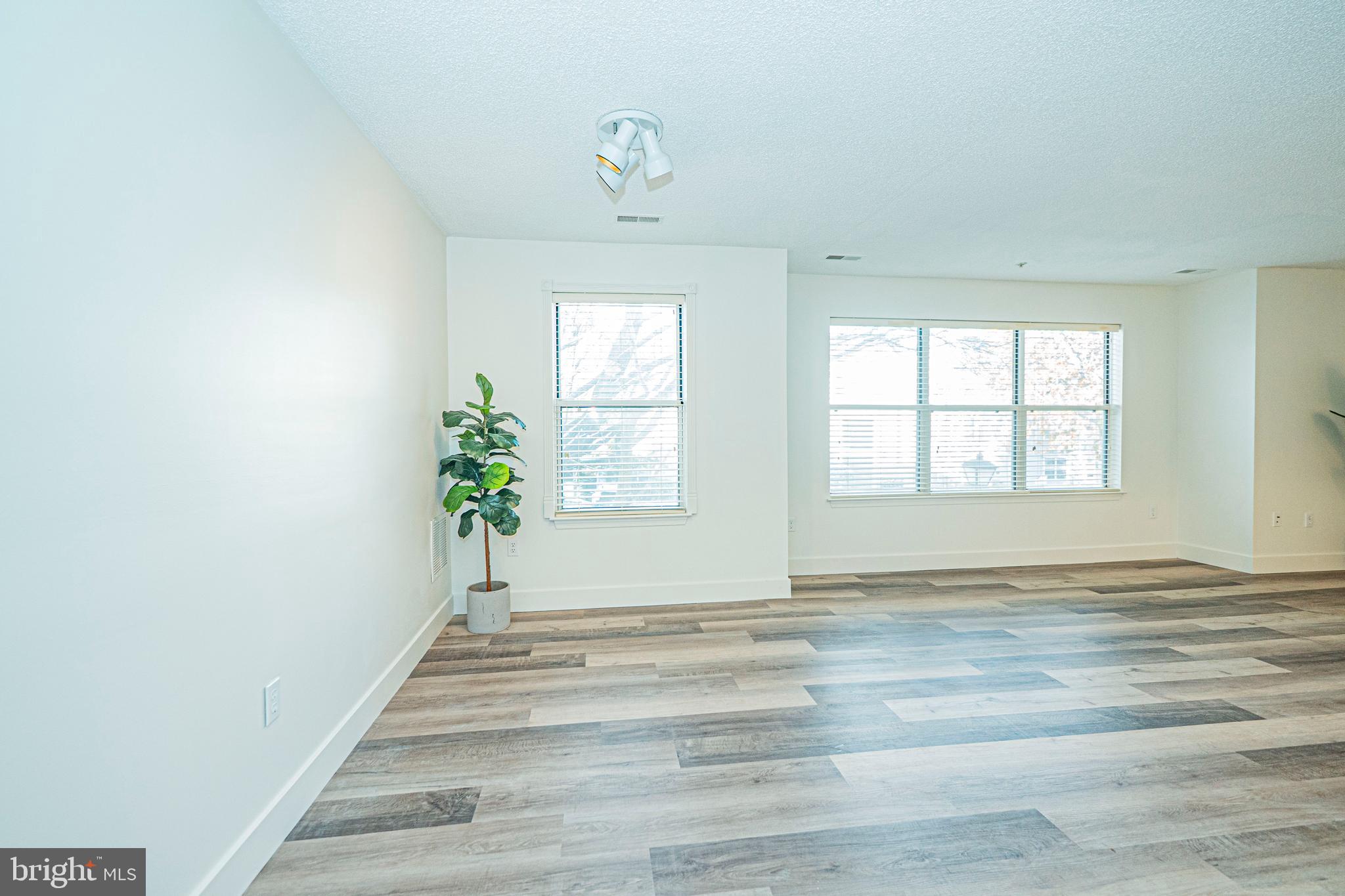 WINTERGATE AT LONGMEAD CROSSING - Residential