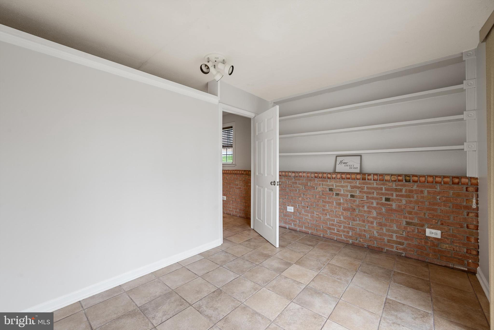 SHAWNEELAND - Residential