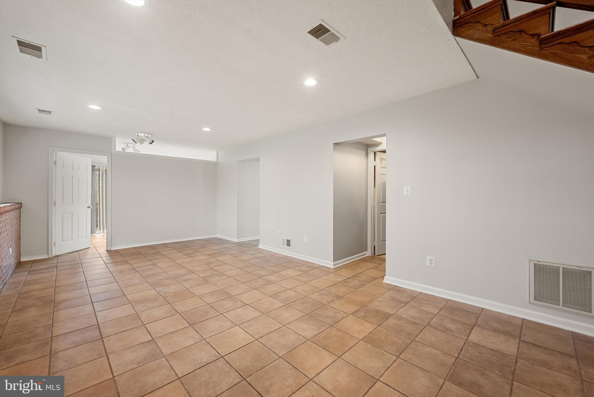 SHAWNEELAND - Residential