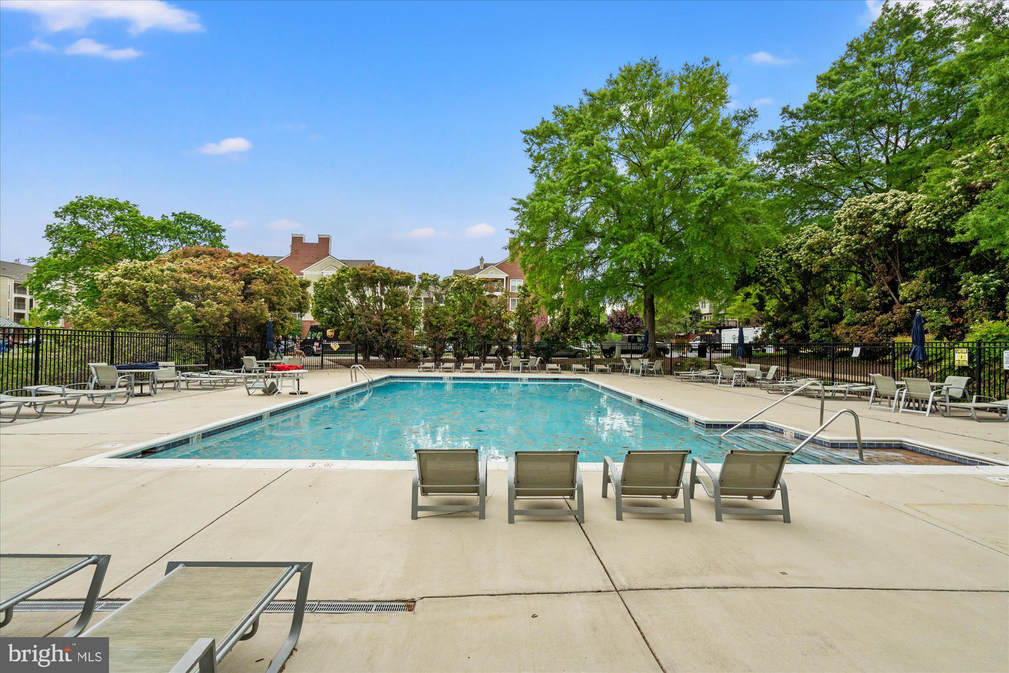 QUAKER HILL - Residential