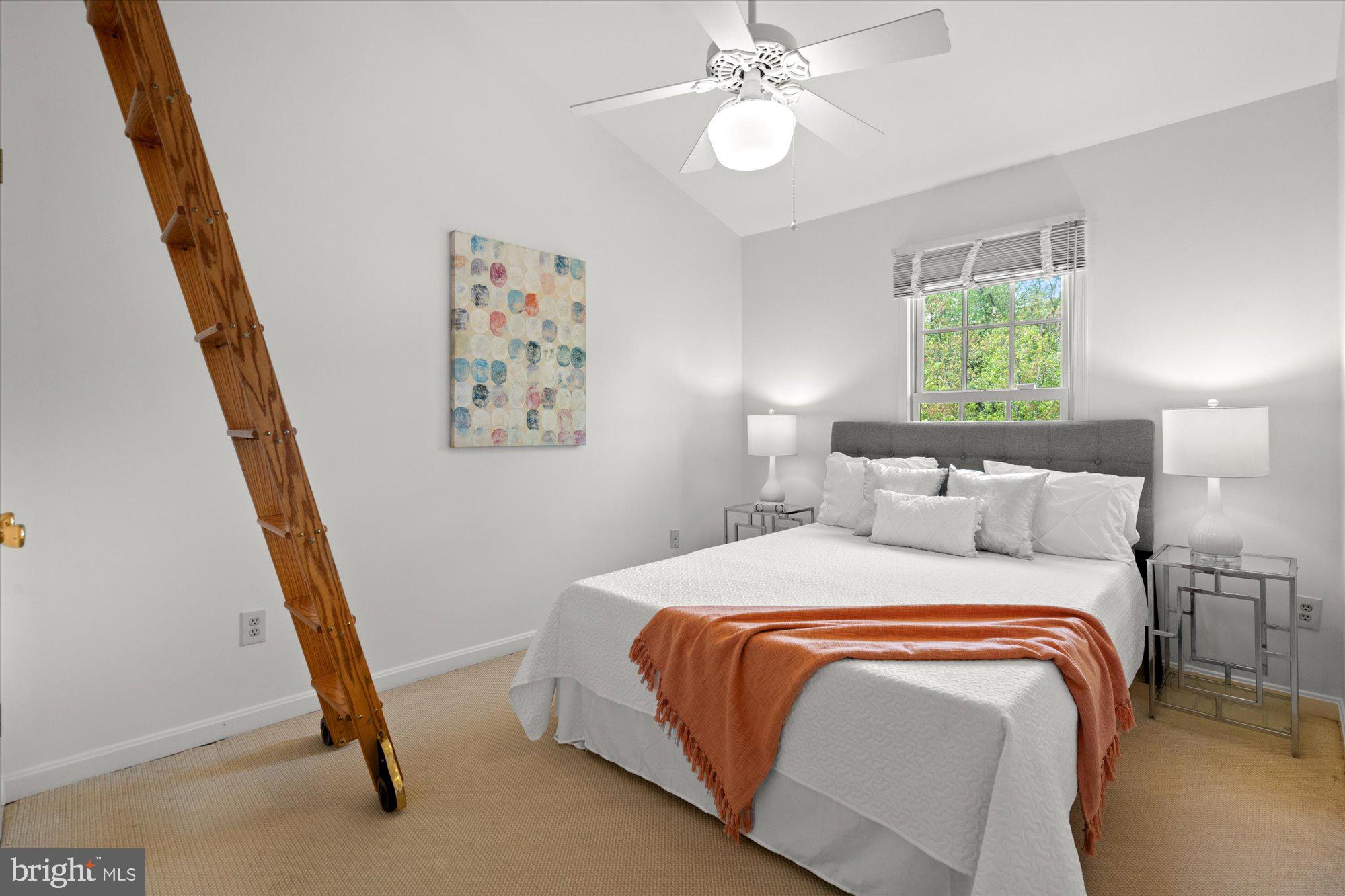 QUAKER HILL - Residential