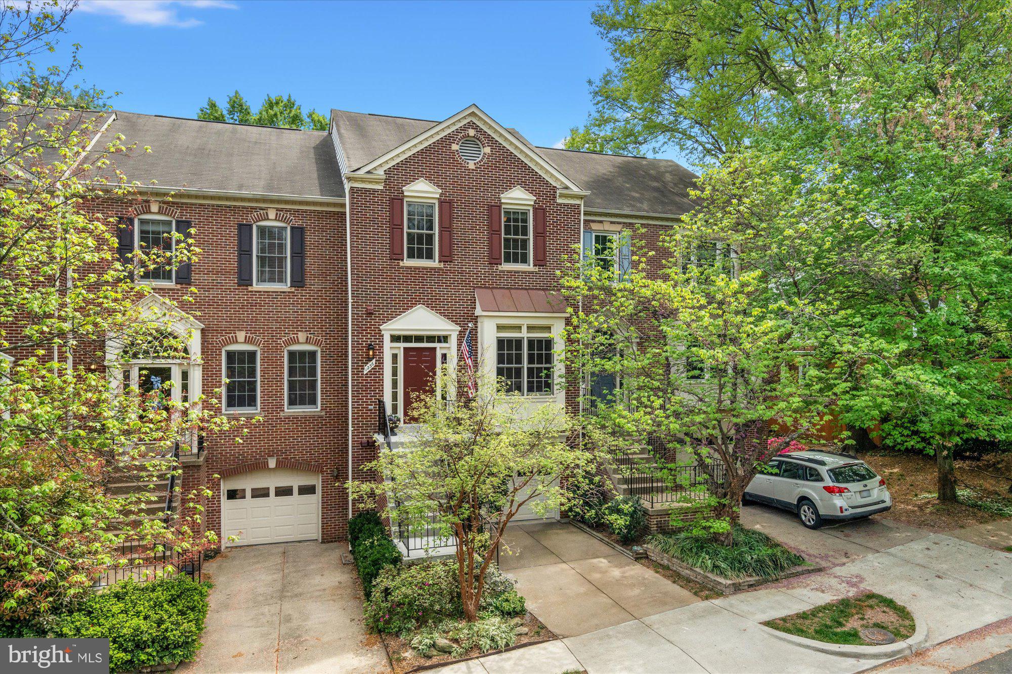 QUAKER HILL - Residential