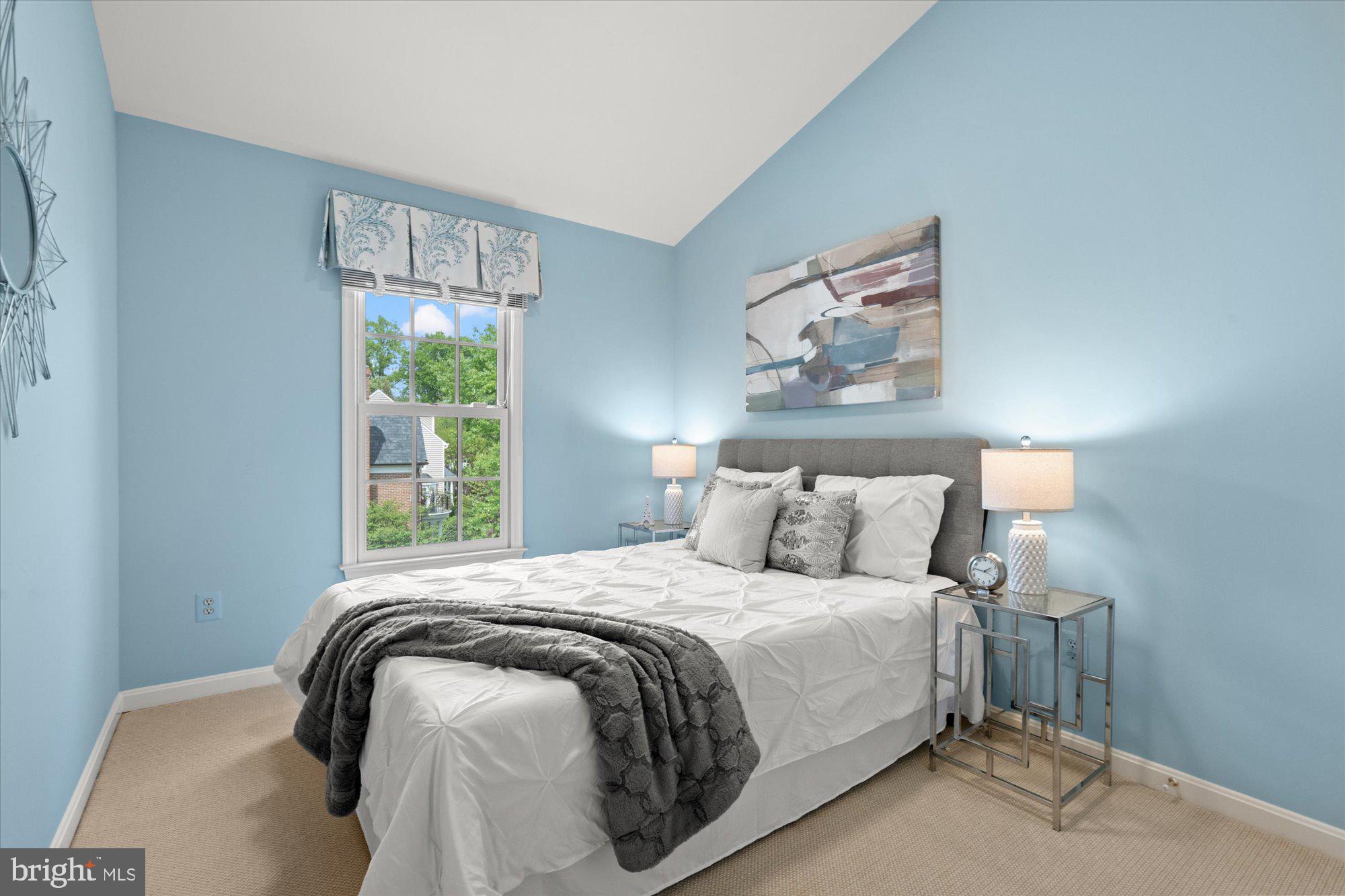 QUAKER HILL - Residential