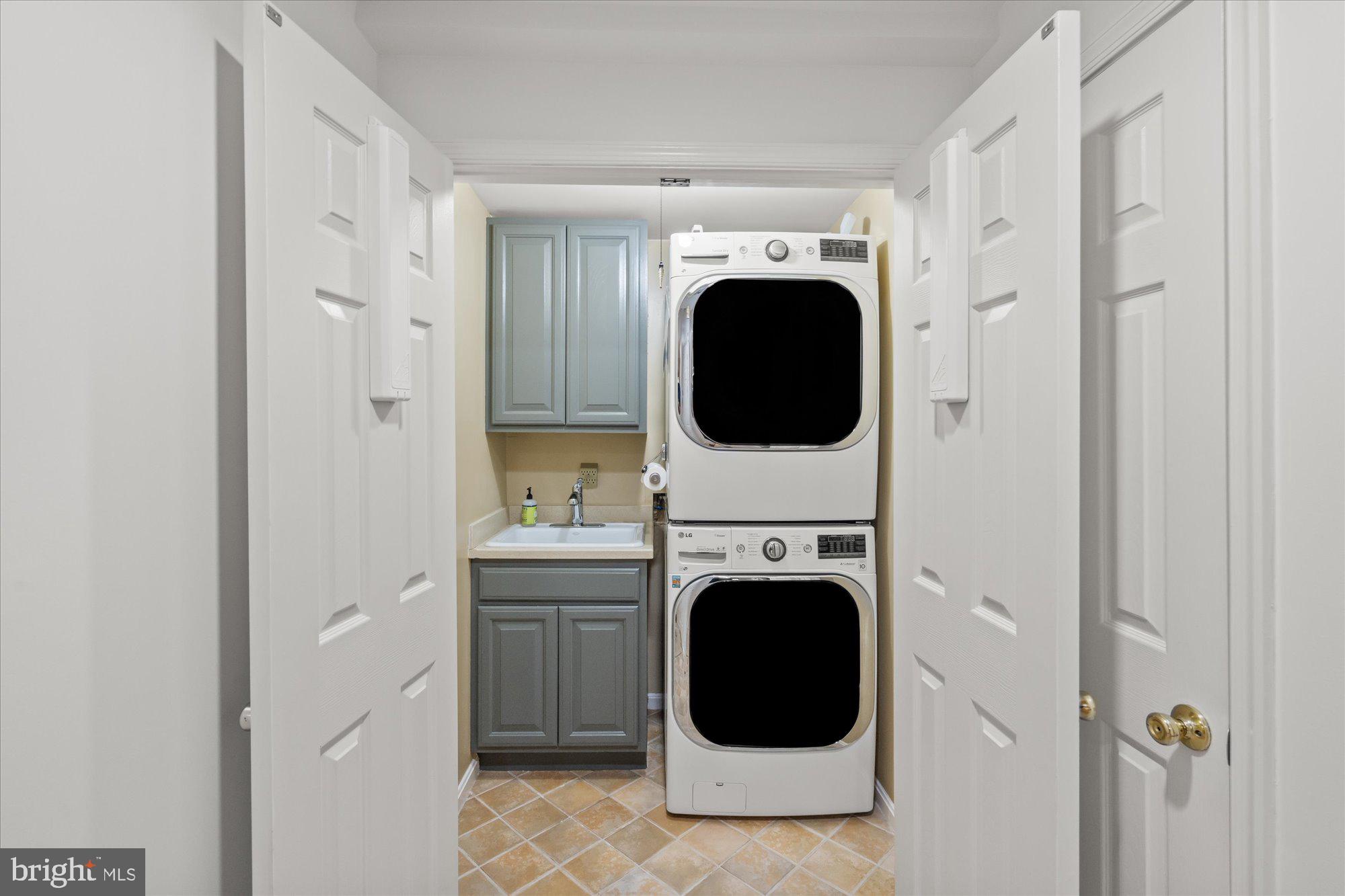 QUAKER HILL - Residential