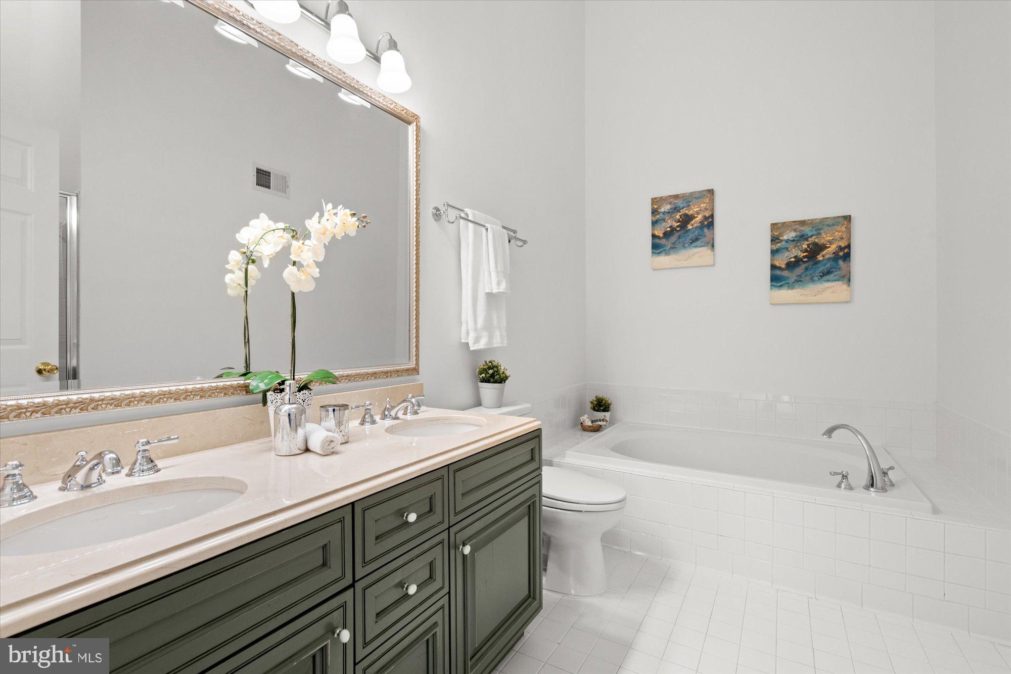 QUAKER HILL - Residential