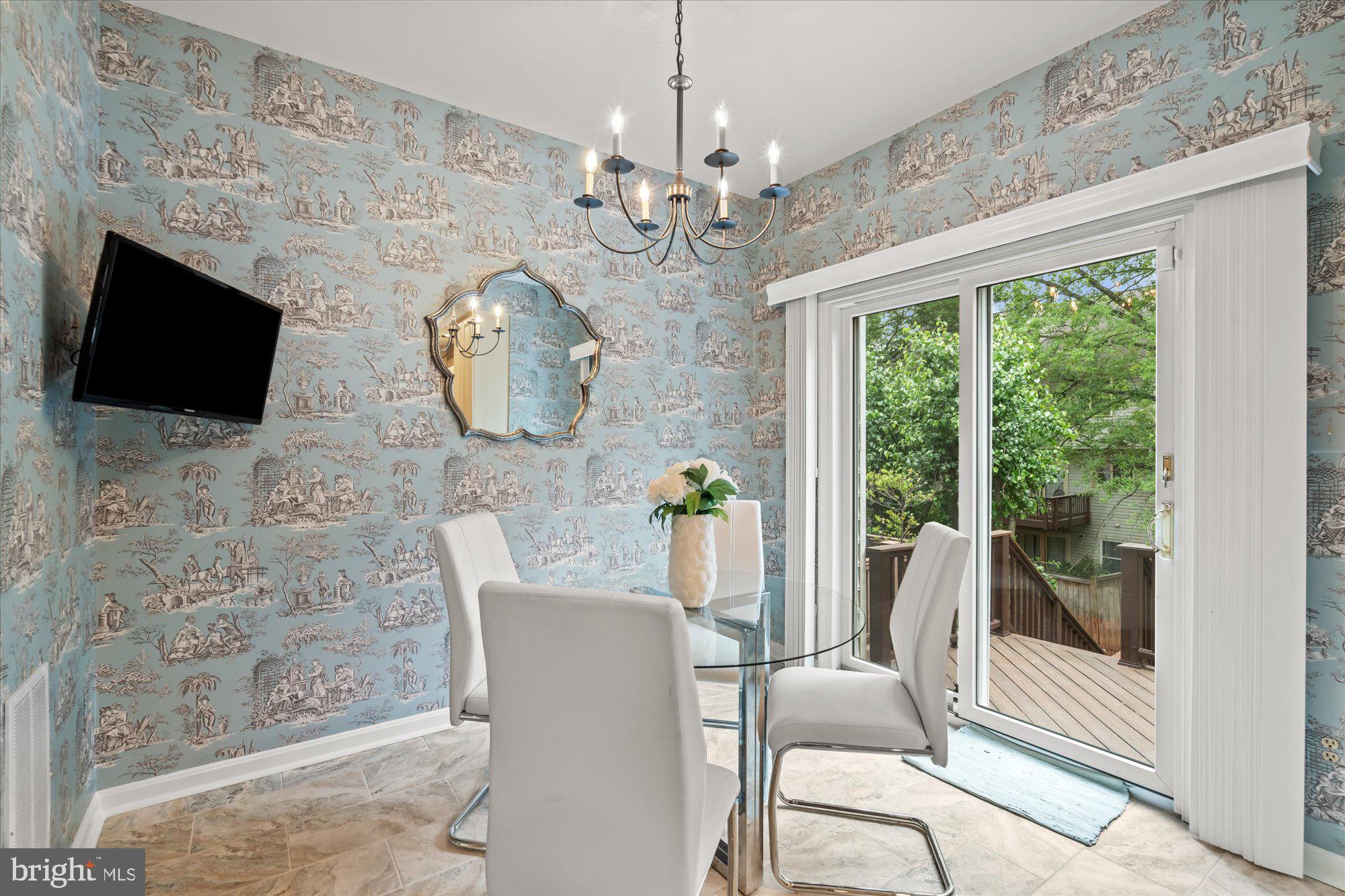 QUAKER HILL - Residential