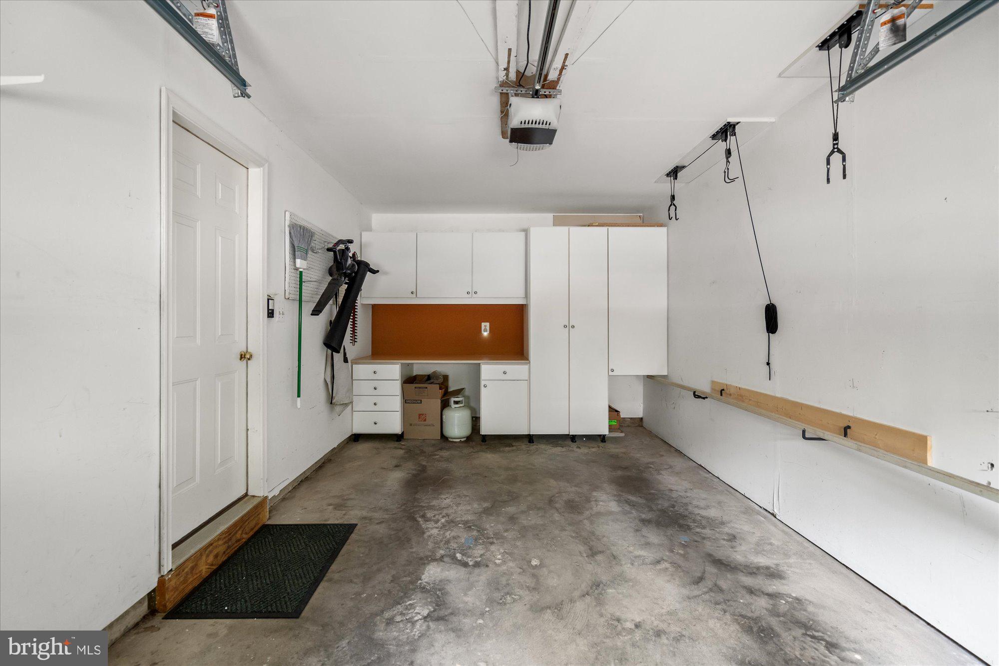 QUAKER HILL - Residential