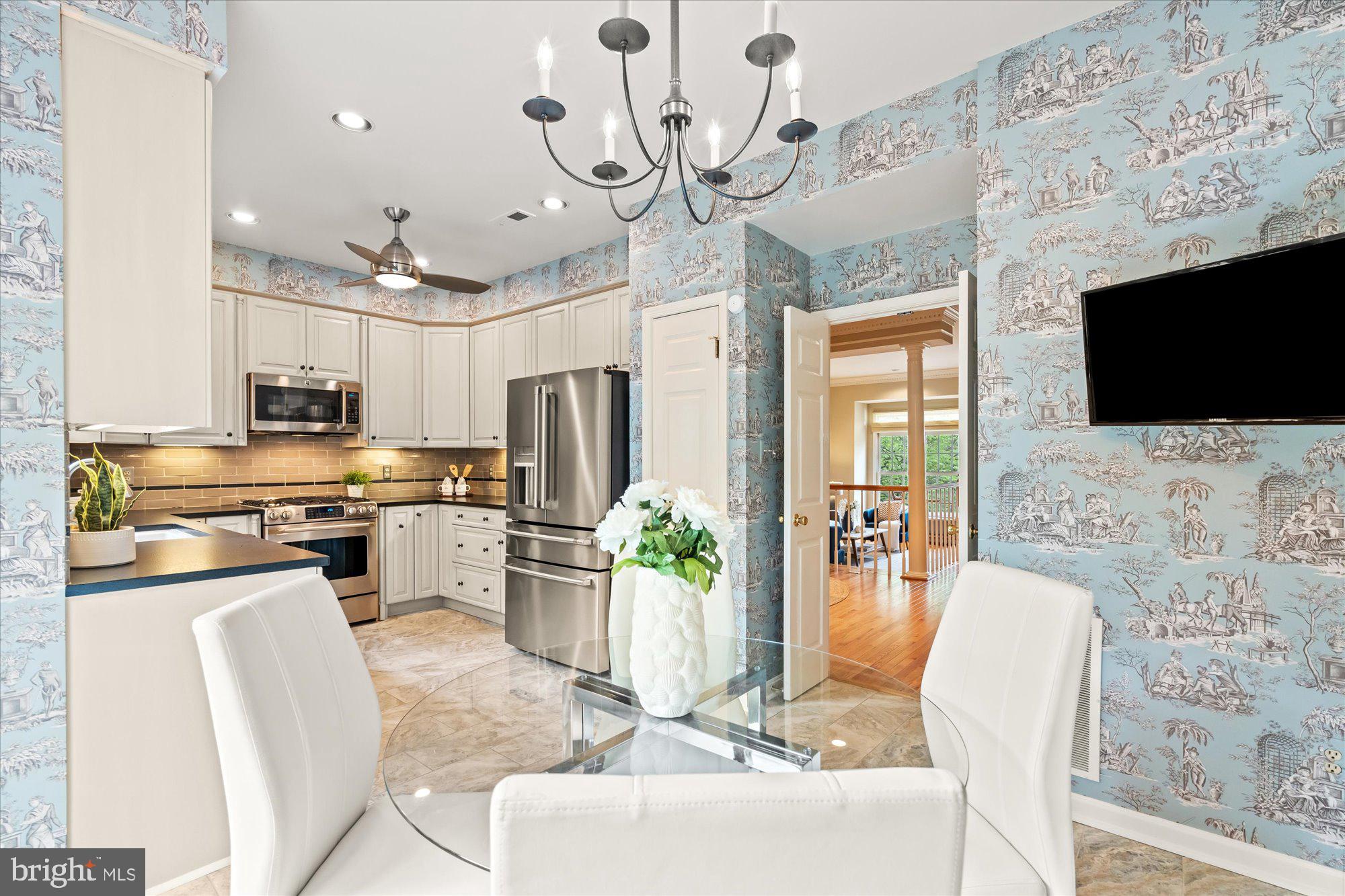 QUAKER HILL - Residential