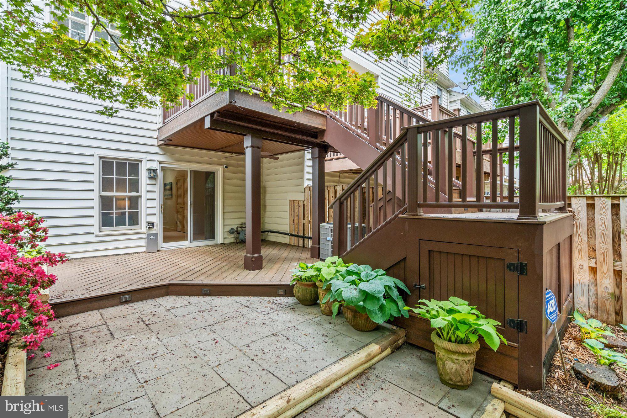 QUAKER HILL - Residential