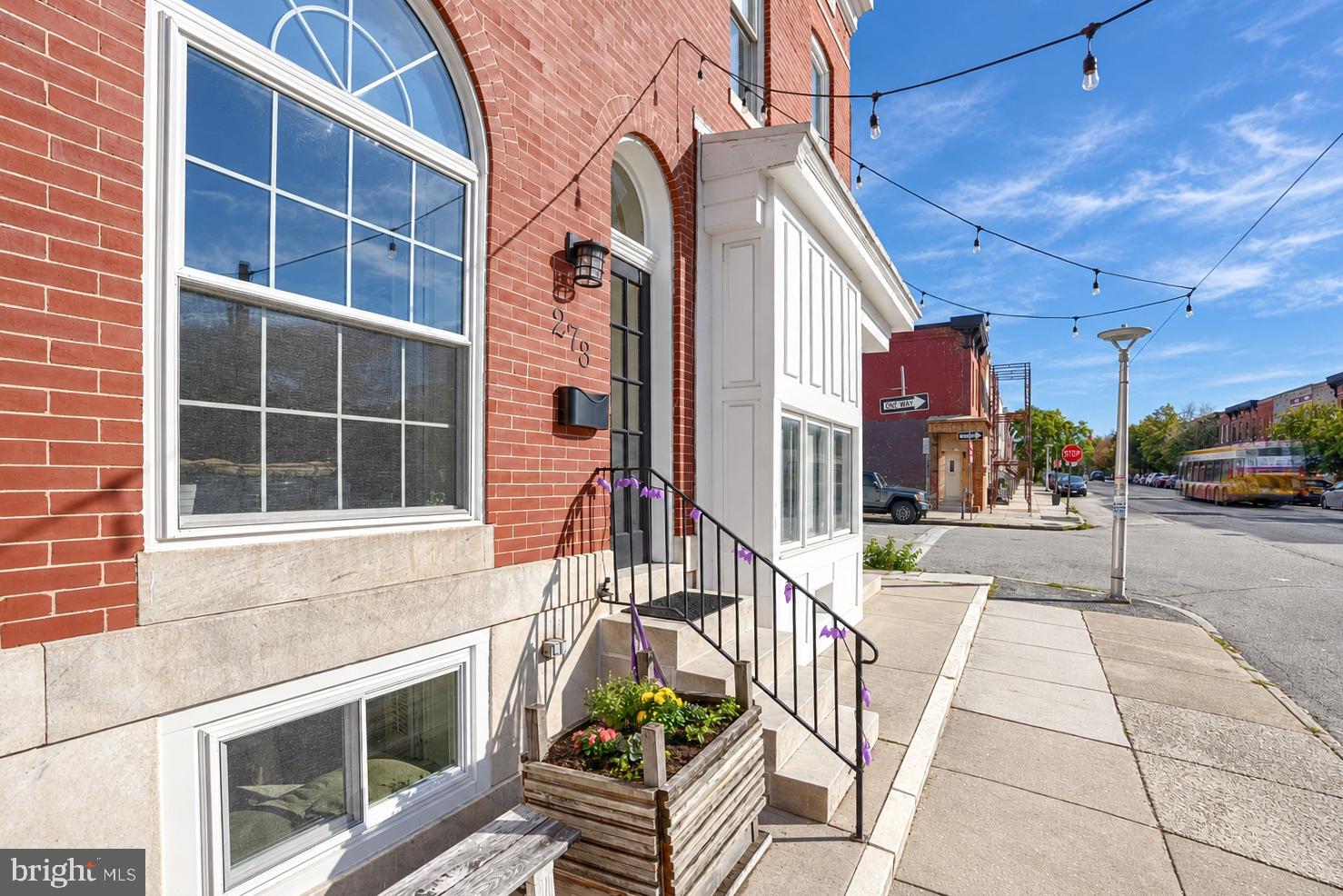 273 S EAST AVENUE