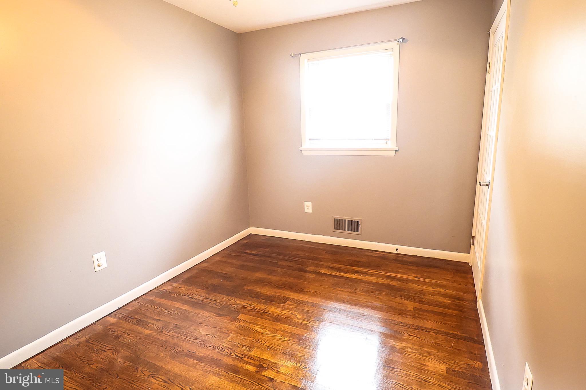 COLUMBIA PARK - Residential