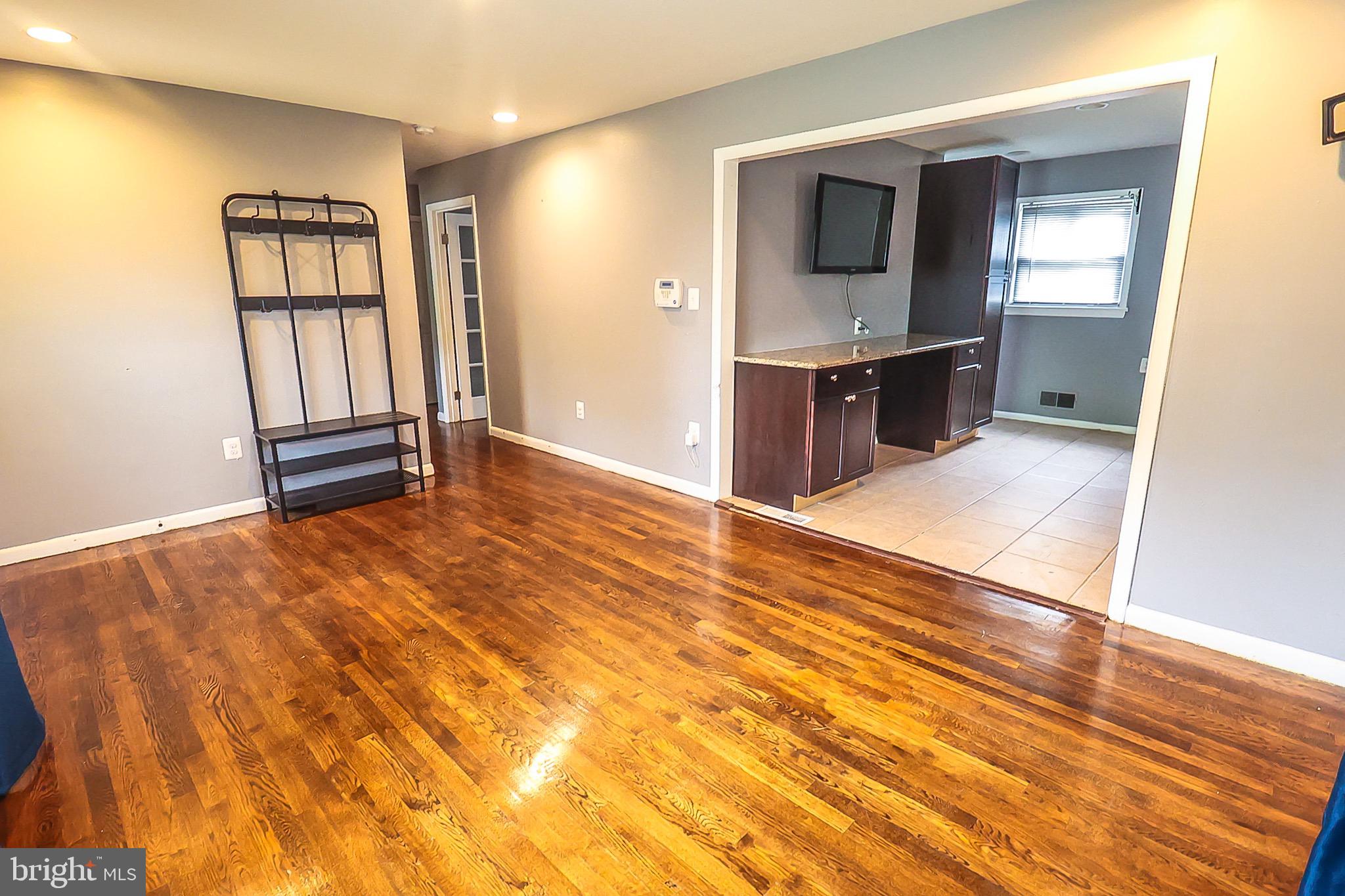 COLUMBIA PARK - Residential