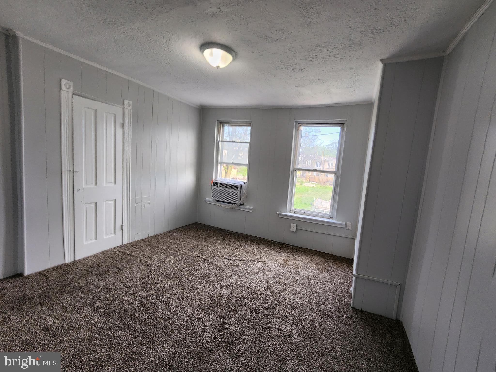 BROADWAY EAST - Residential