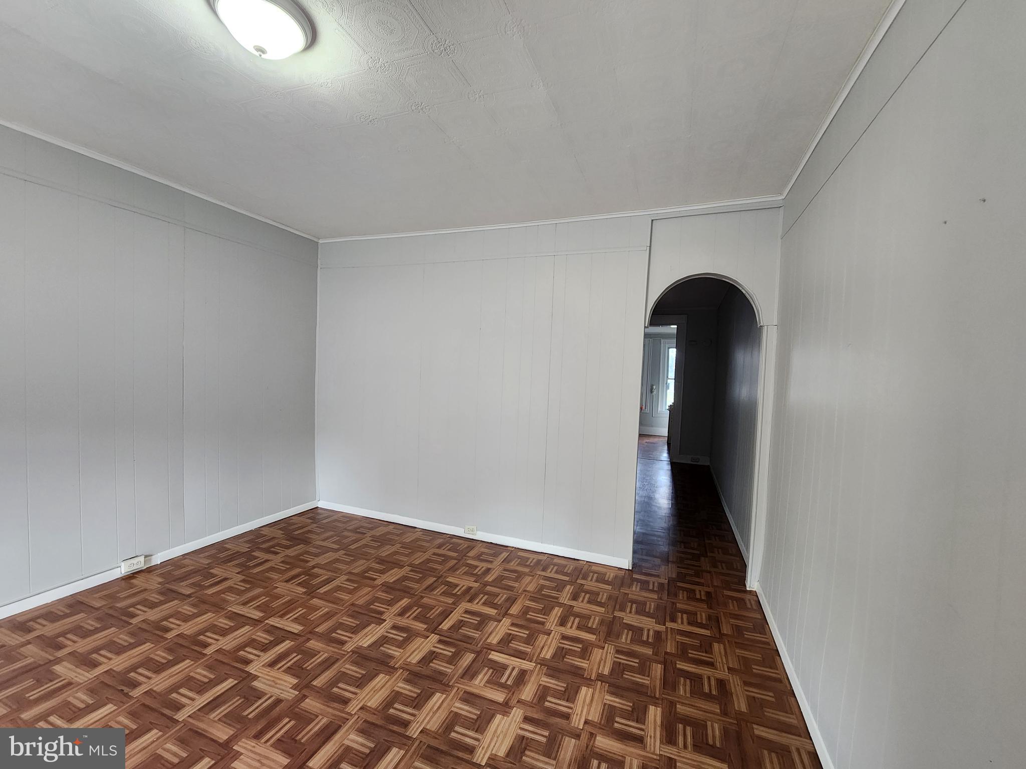 BROADWAY EAST - Residential