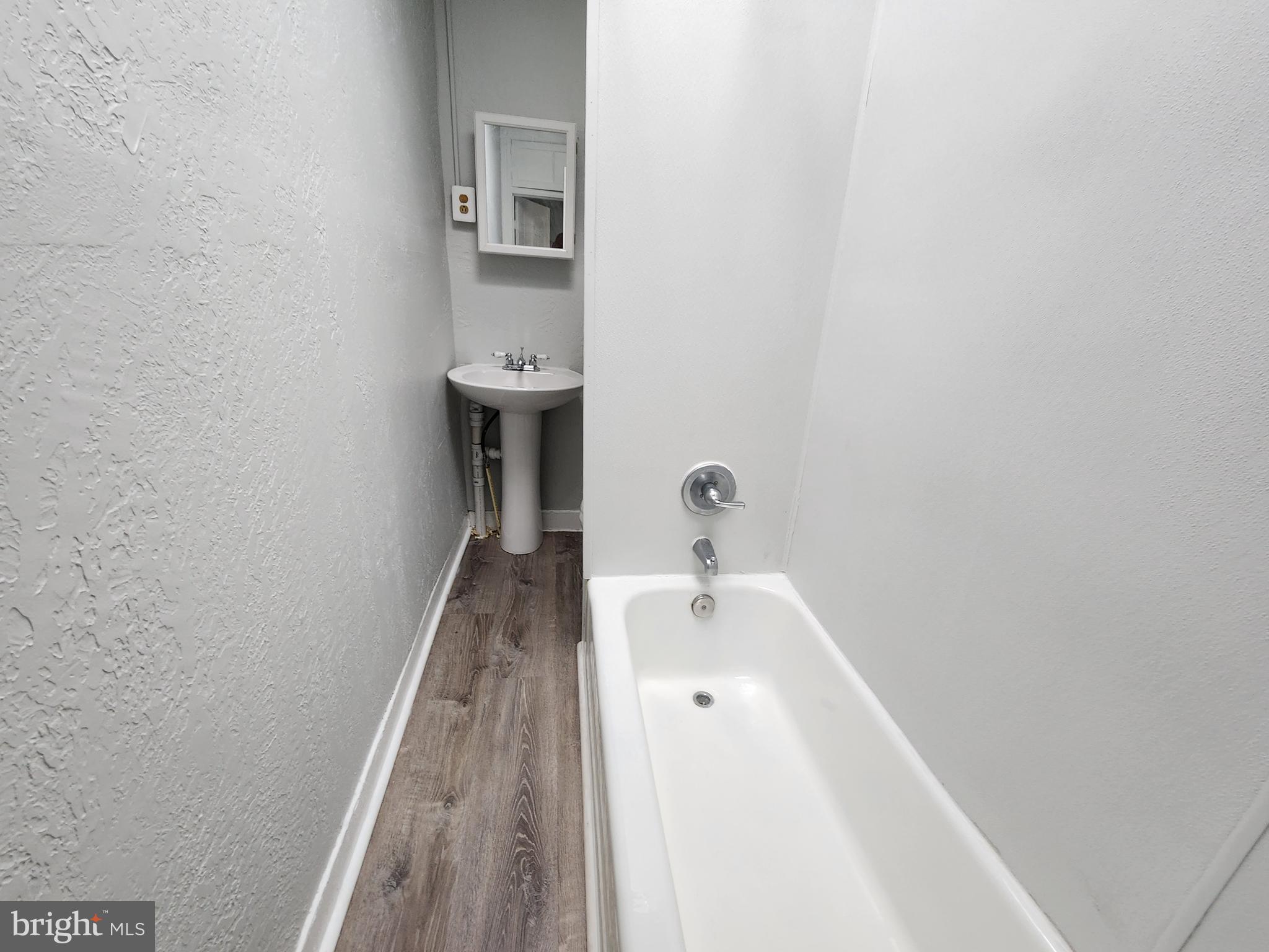 BROADWAY EAST - Residential