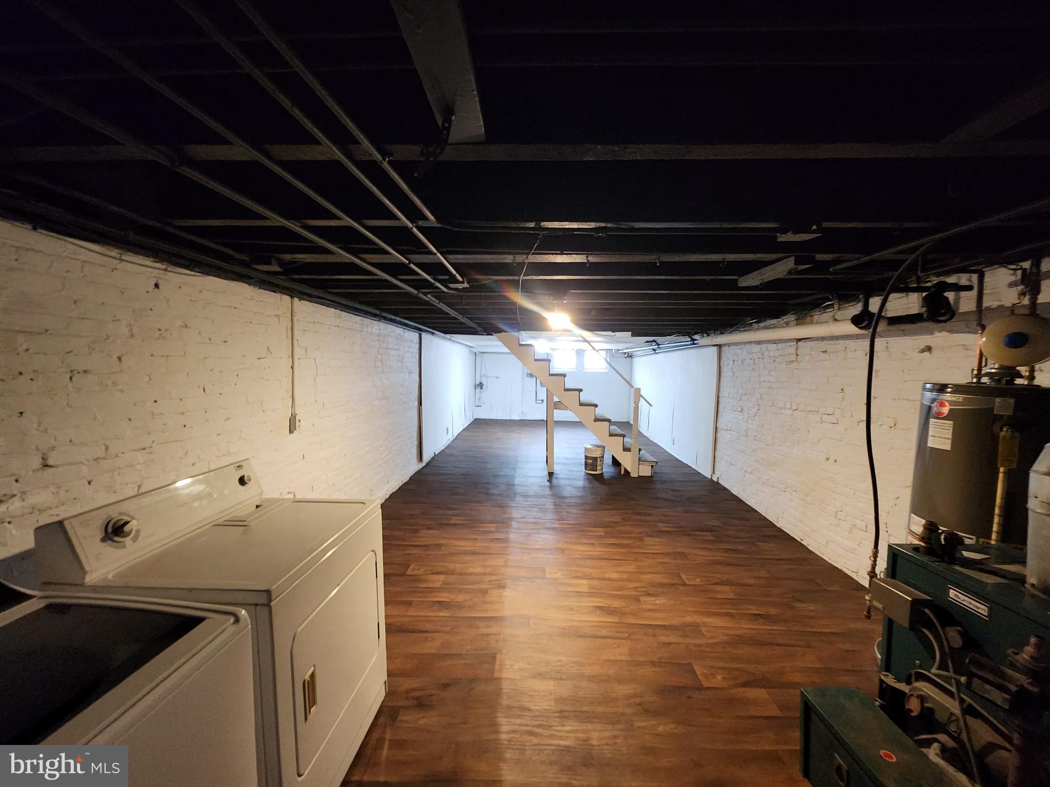 BROADWAY EAST - Residential