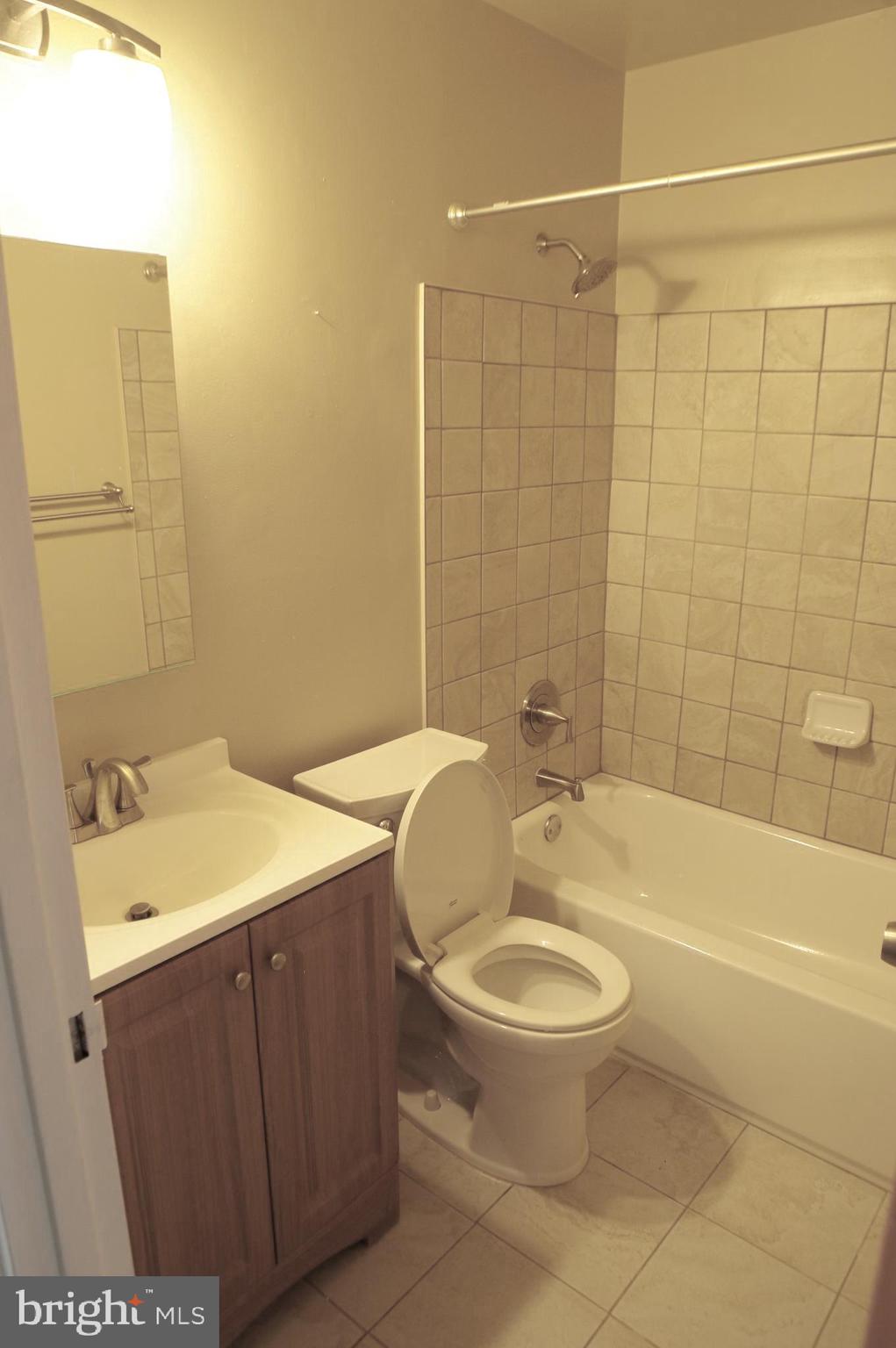 MANTUA - Residential Lease