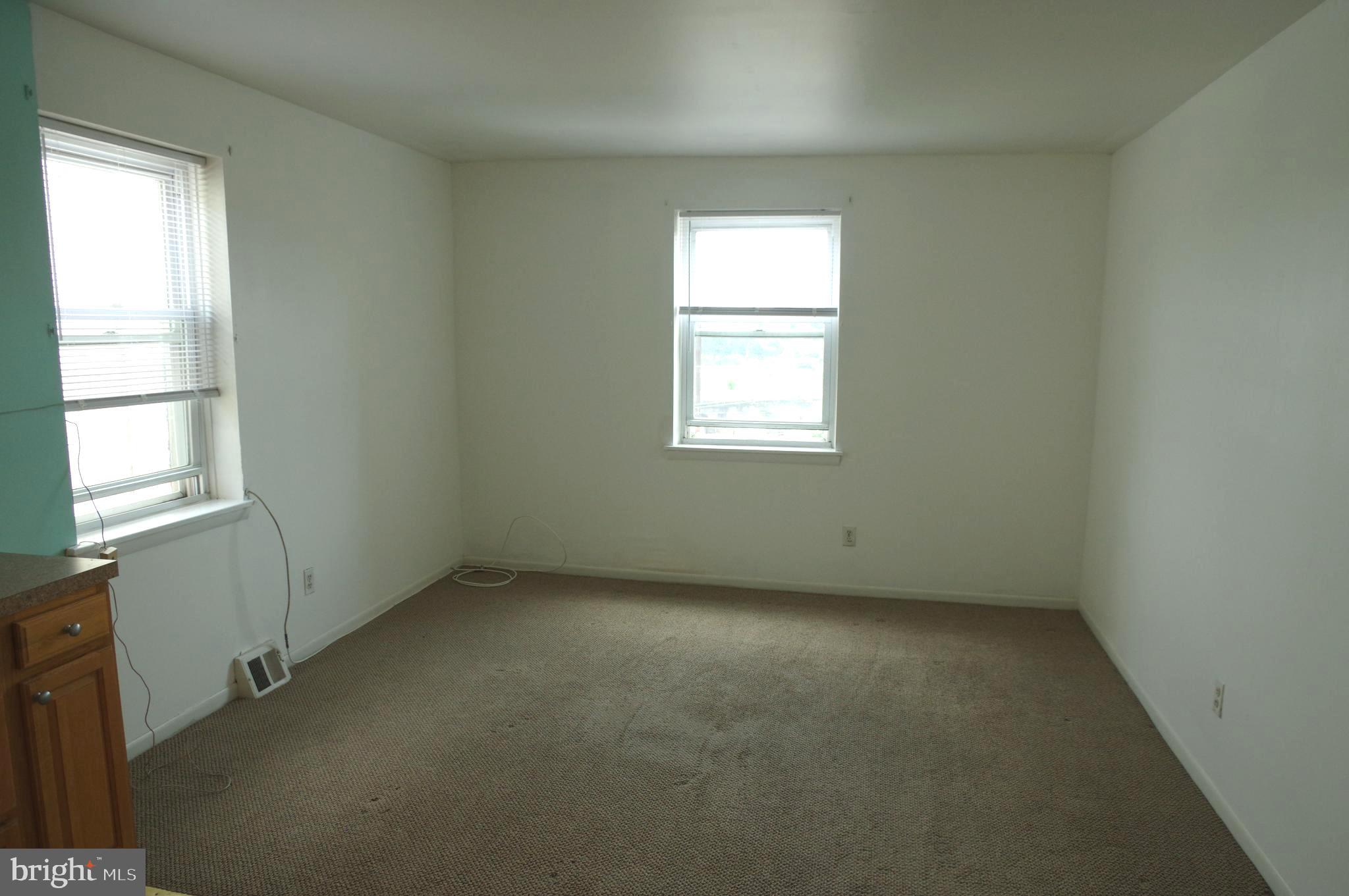 MANTUA - Residential Lease