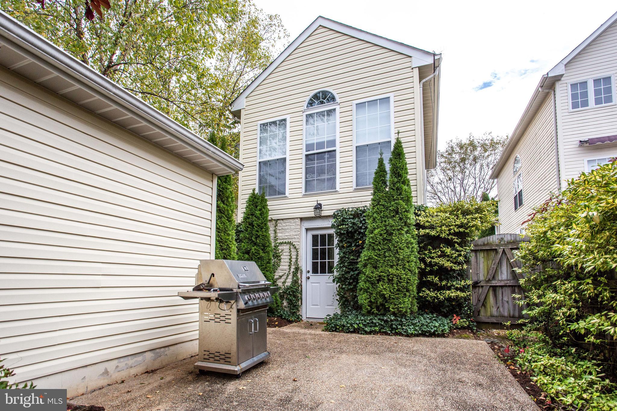 KINGSVIEW RIDGE - Residential