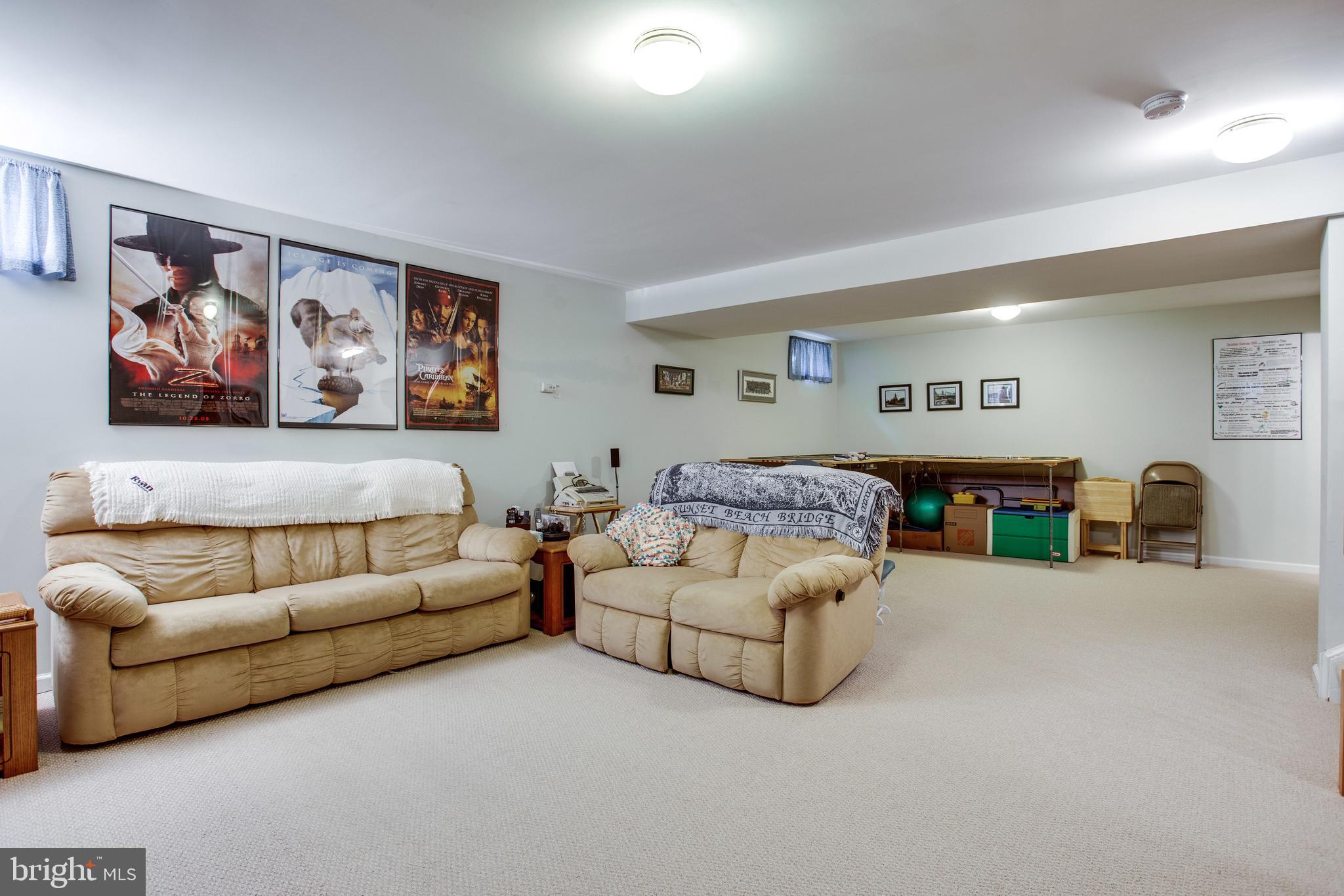 KINGSVIEW RIDGE - Residential