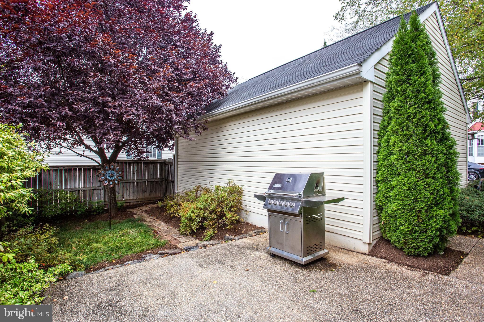 KINGSVIEW RIDGE - Residential