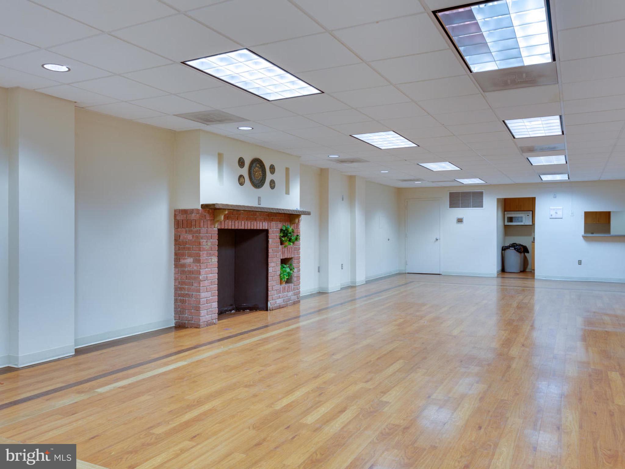 IDYLWOOD TOWERS CONDO - Residential Lease