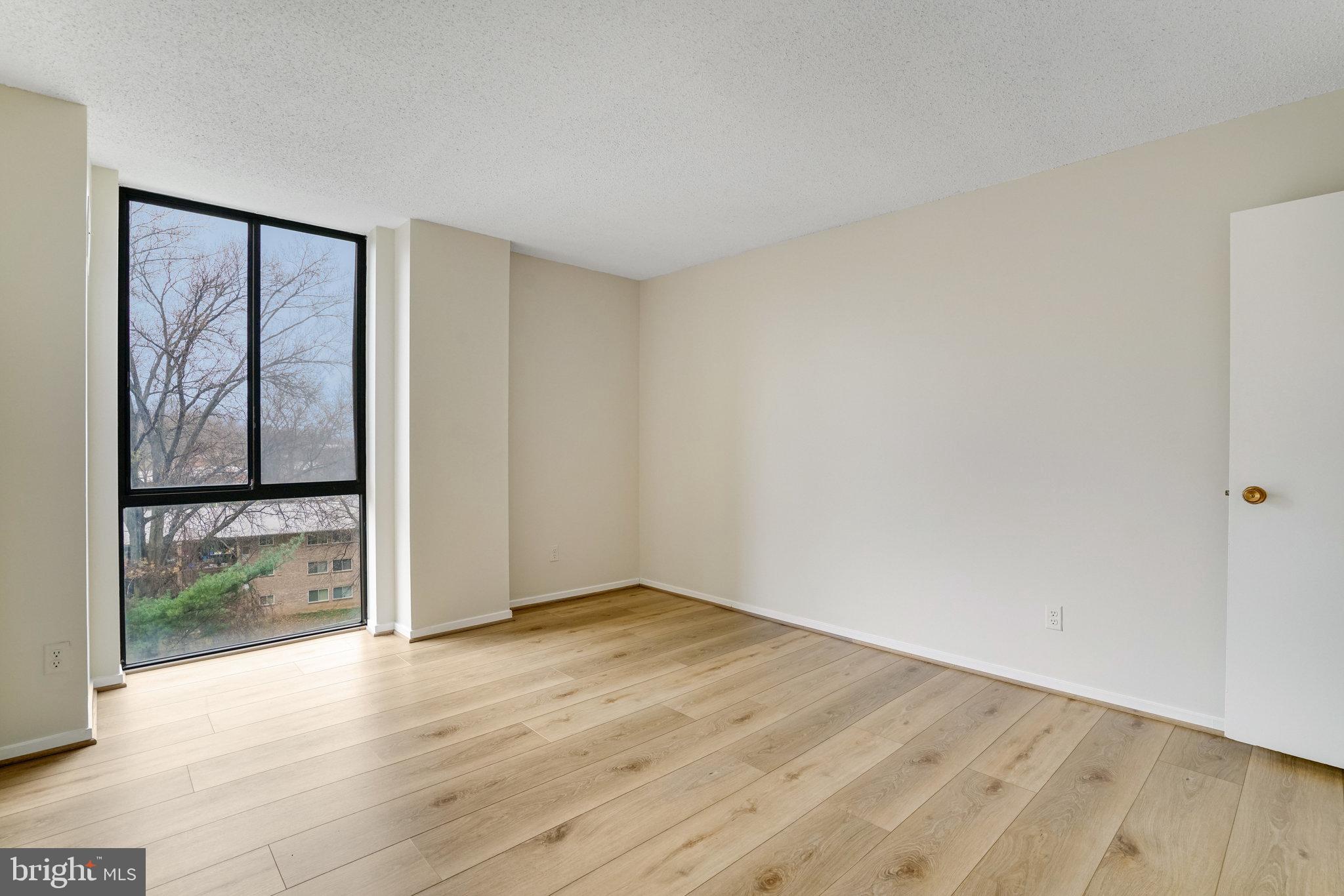 IDYLWOOD TOWERS CONDO - Residential Lease