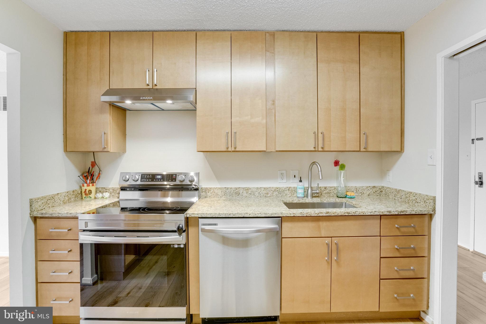 IDYLWOOD TOWERS CONDO - Residential Lease