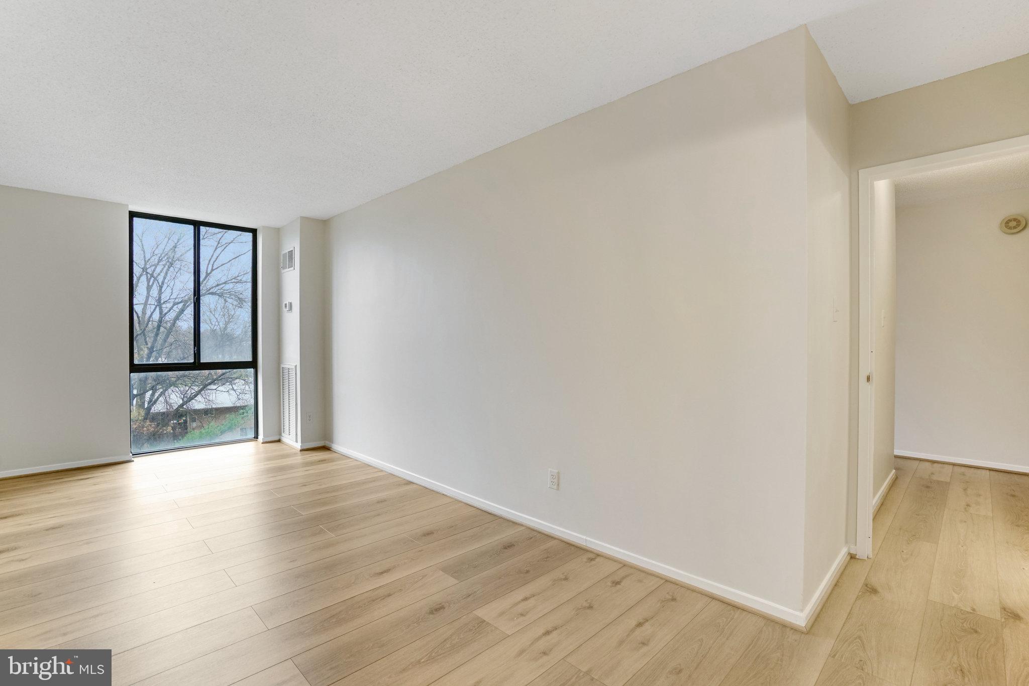 IDYLWOOD TOWERS CONDO - Residential Lease