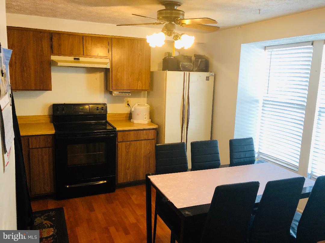 GLEN OAKS - Residential