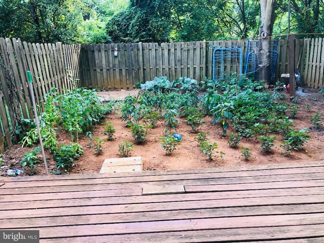 GLEN OAKS - Residential