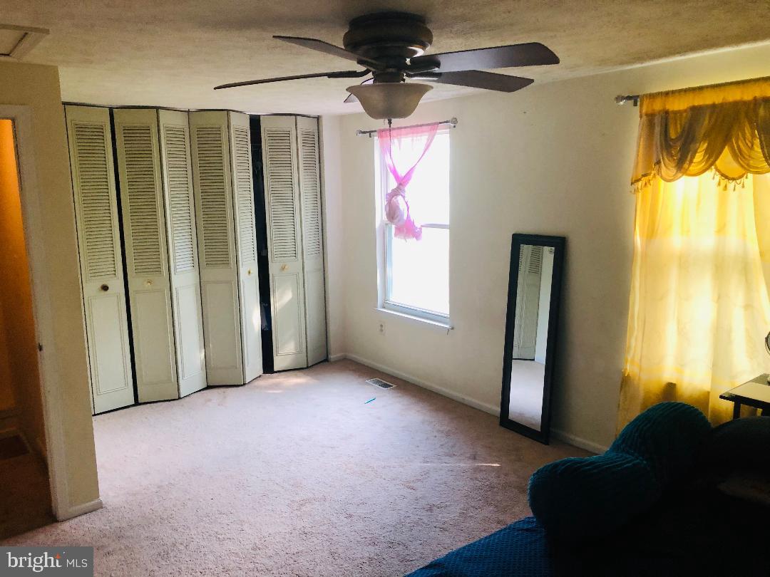 GLEN OAKS - Residential