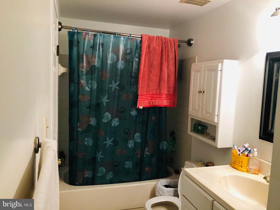 GLEN OAKS - Residential