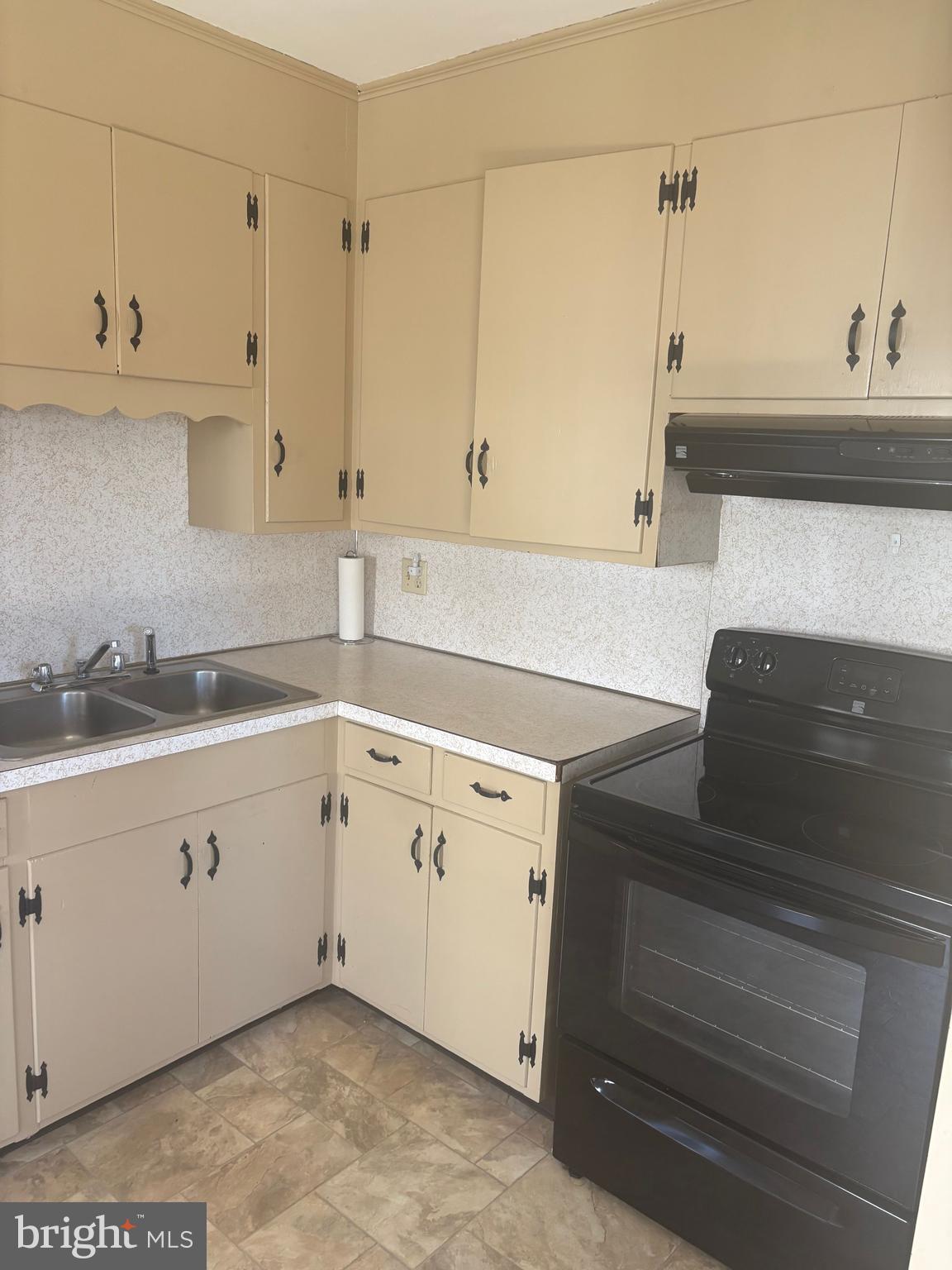 DOWNTOWN HANOVER - Residential Lease