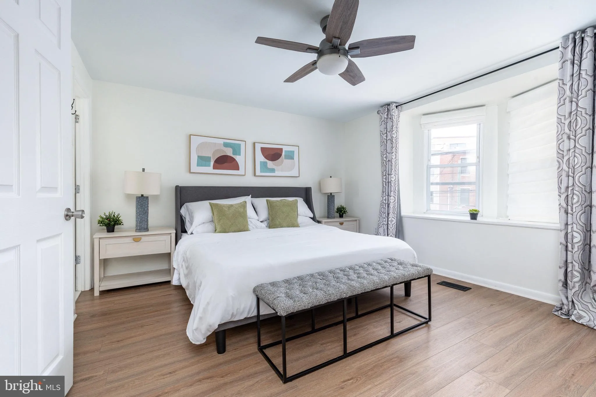 Philadelphia, Pennsylvania 19146, United States, 3 Bedrooms Bedrooms, ,2 BathroomsBathrooms,Residential,Active,185238